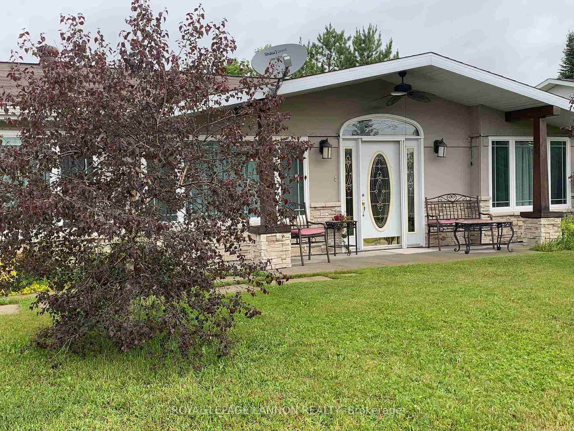 Photo 13 of 202 Jackson Avenue SE, Greenstone — HOMEH