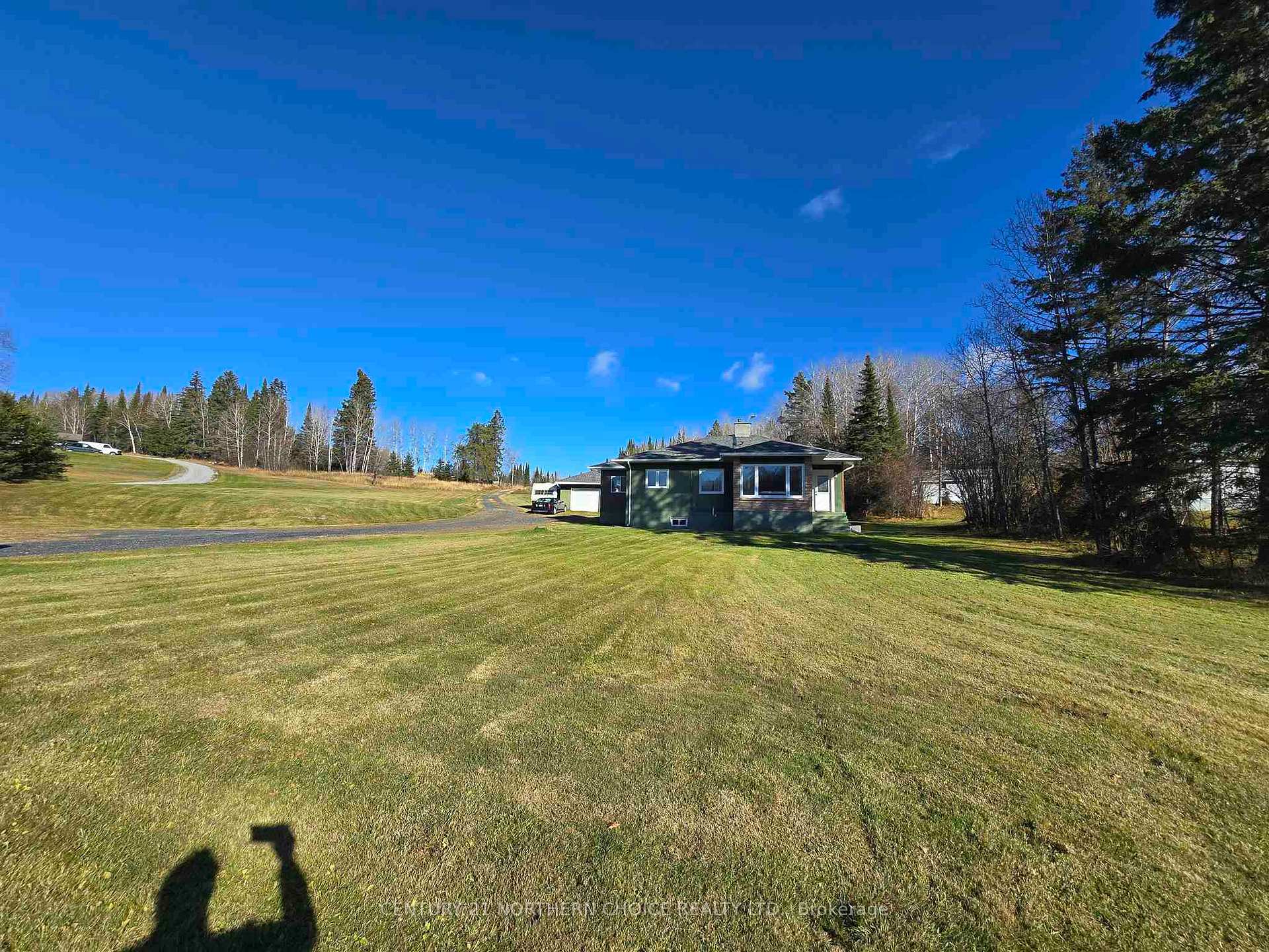 Photo 10 of 1844 17 E, Kenora, Kenora East — HOMEH