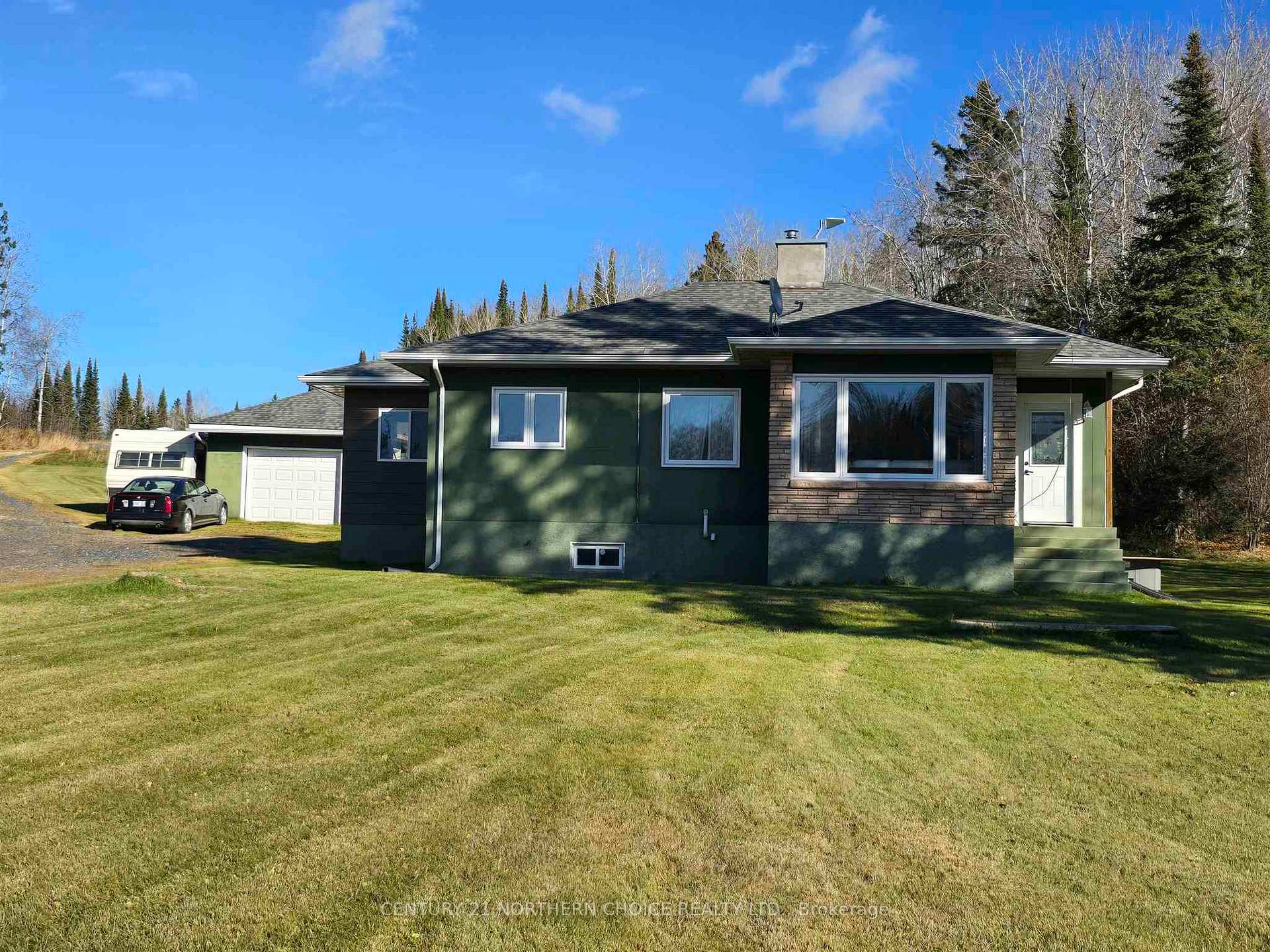 Photo 11 of 1844 17 E, Kenora, Kenora East — HOMEH