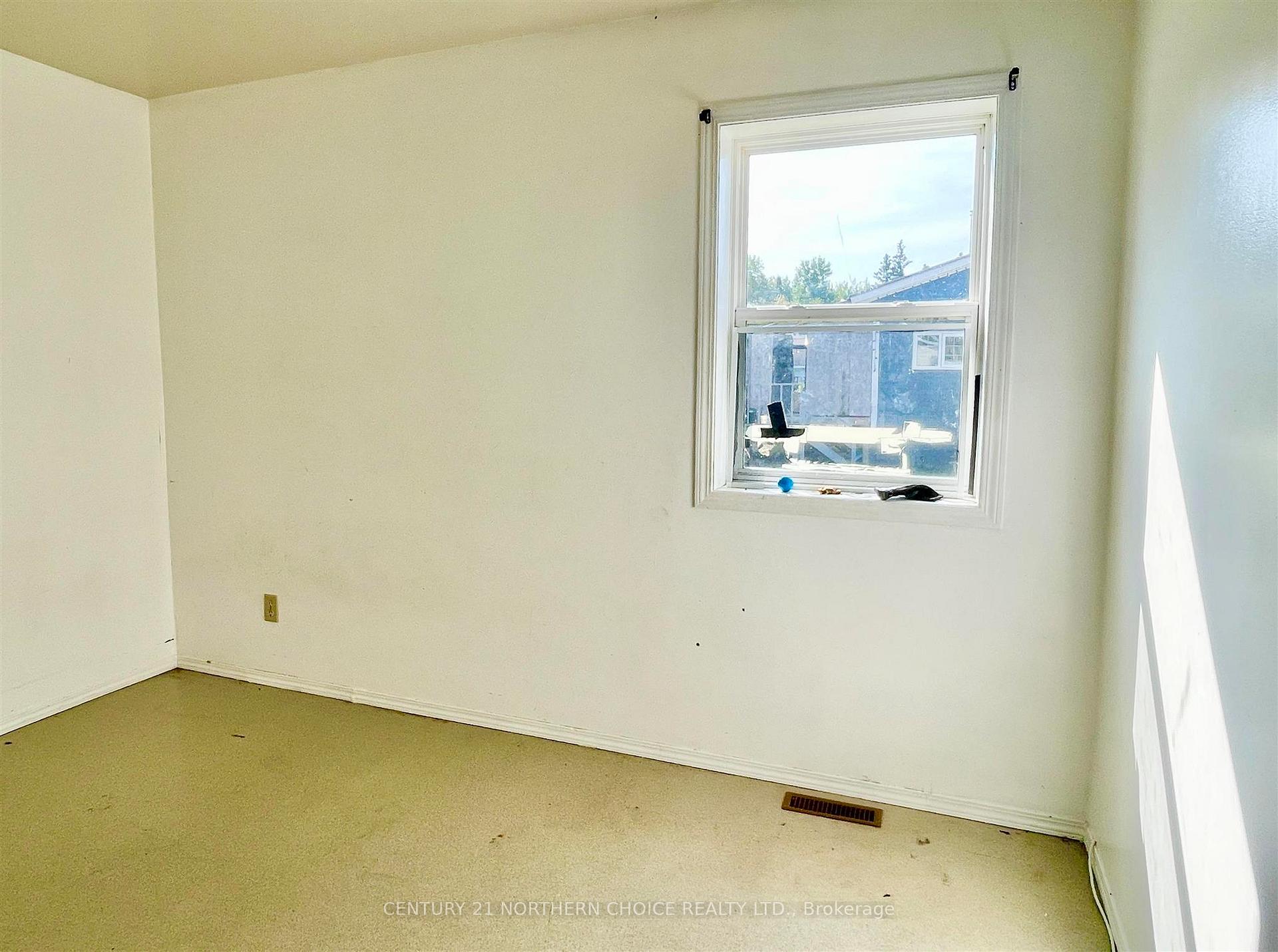 Photo 14 of 27 Johnsons Road, Kenora Remote Area, Dinorwic — HOMEH