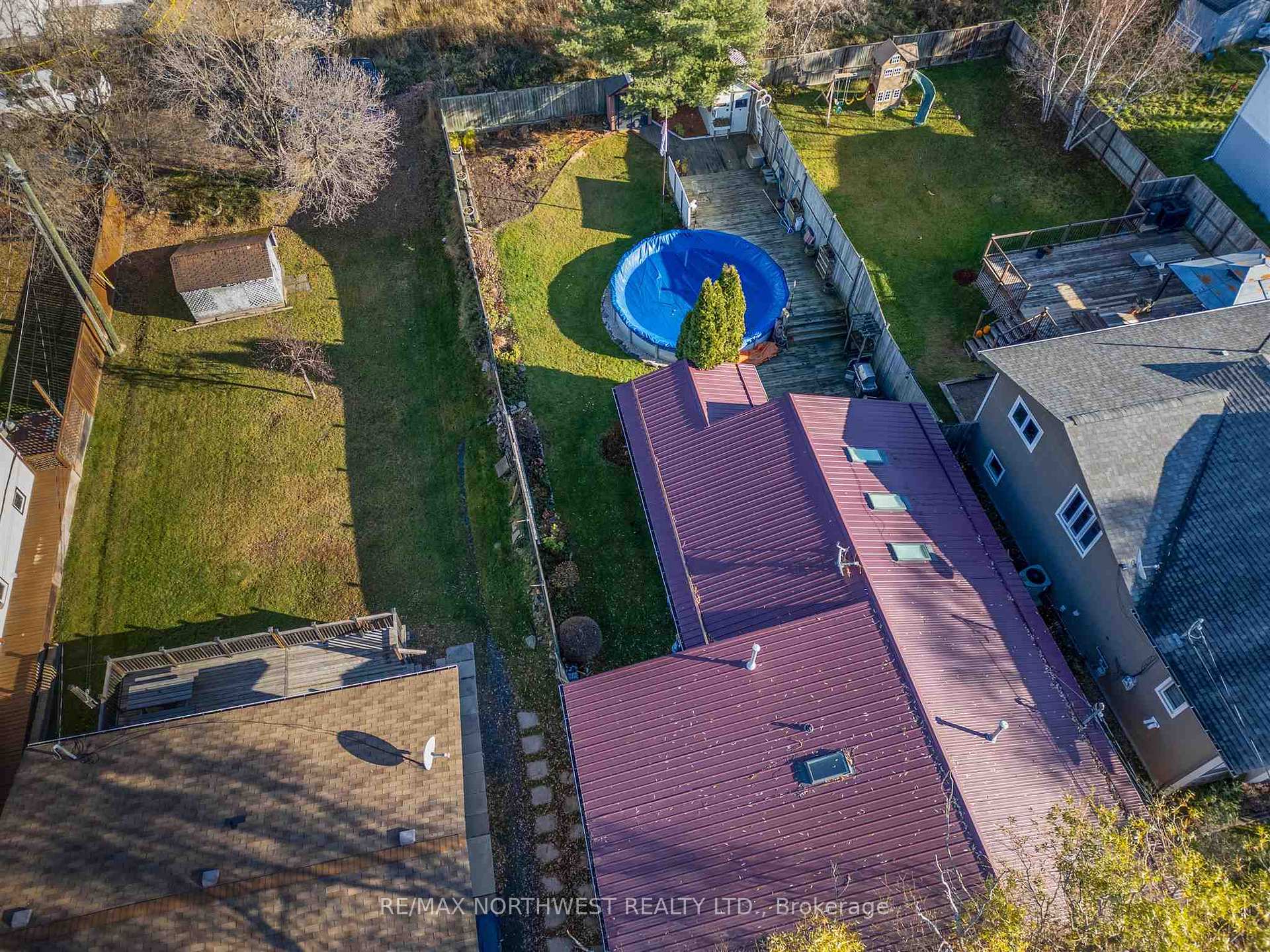 Photo 3 of 821 Seventh Avenue S, Kenora, Lakeside — HOMEH