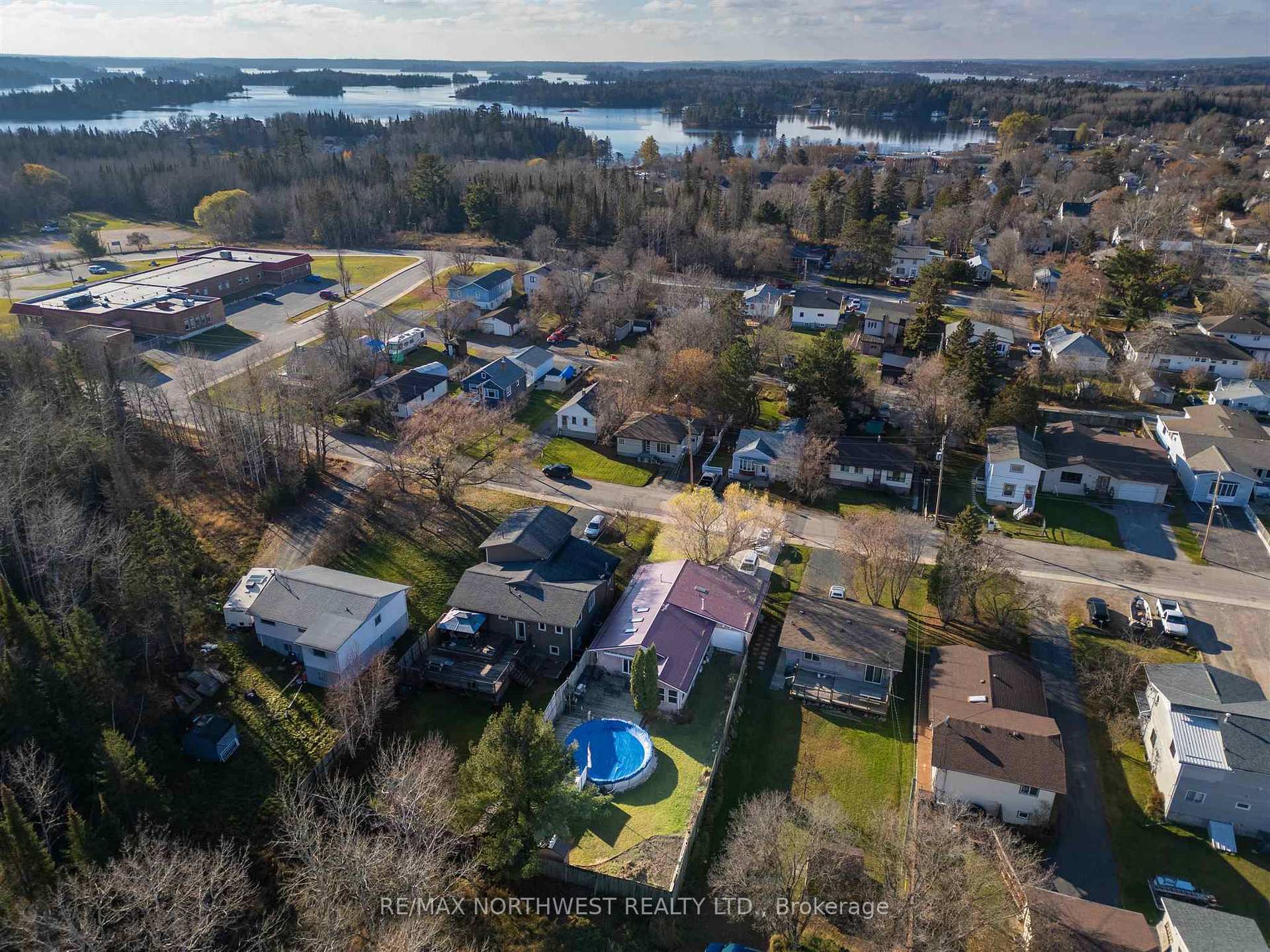 Photo 7 of 821 Seventh Avenue S, Kenora, Lakeside — HOMEH