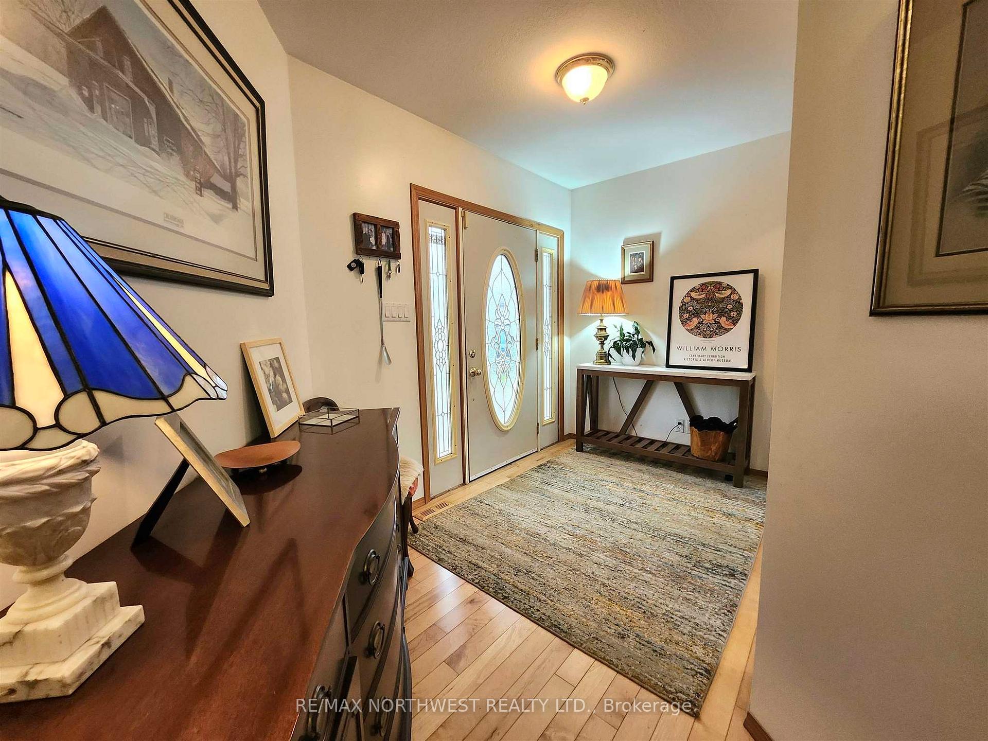 Photo 10 of 821 Seventh Avenue S, Kenora, Lakeside — HOMEH