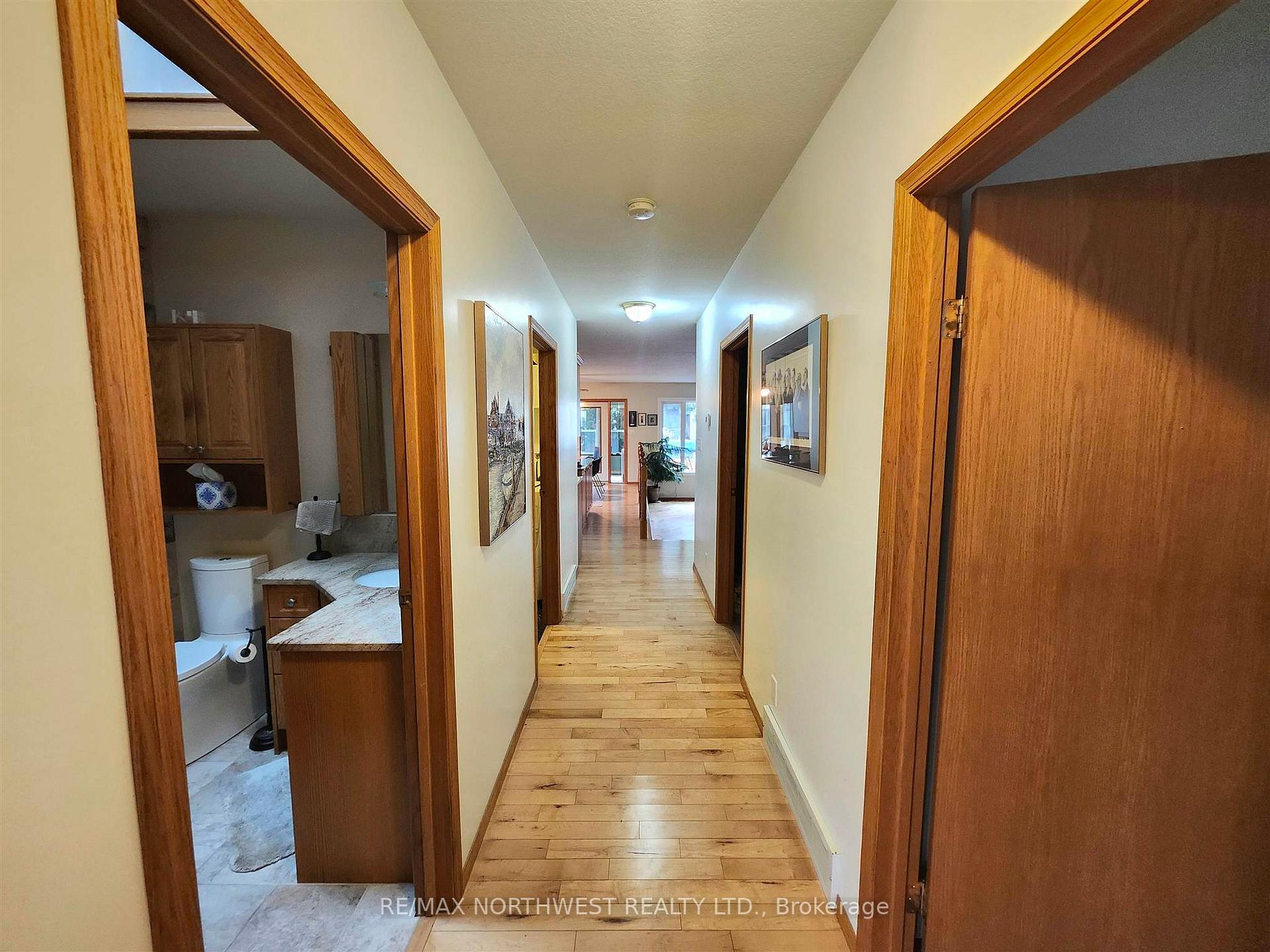 Photo 11 of 821 Seventh Avenue S, Kenora, Lakeside — HOMEH