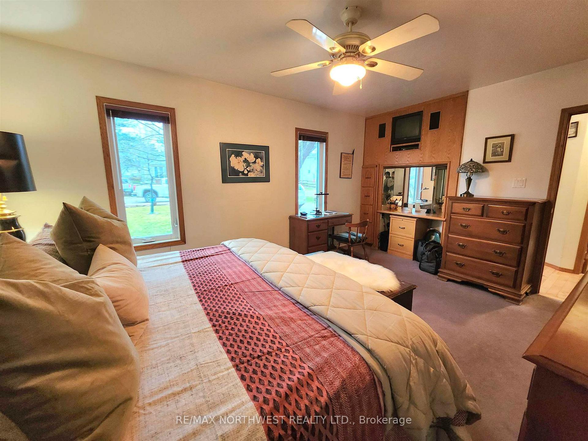 Photo 24 of 821 Seventh Avenue S, Kenora, Lakeside — HOMEH