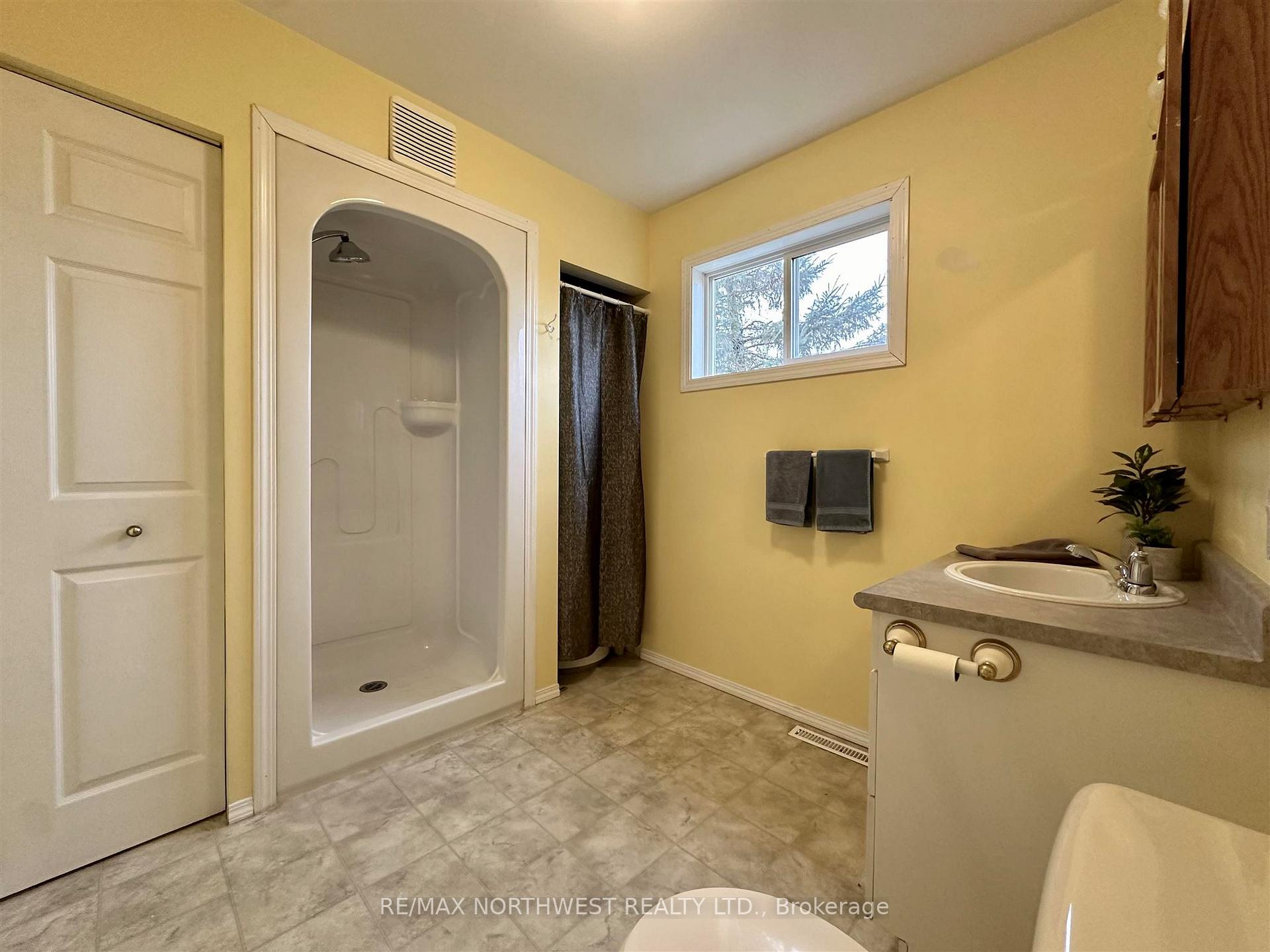 Photo 11 of 1215 Third Street E, Fort Frances — HOMEH