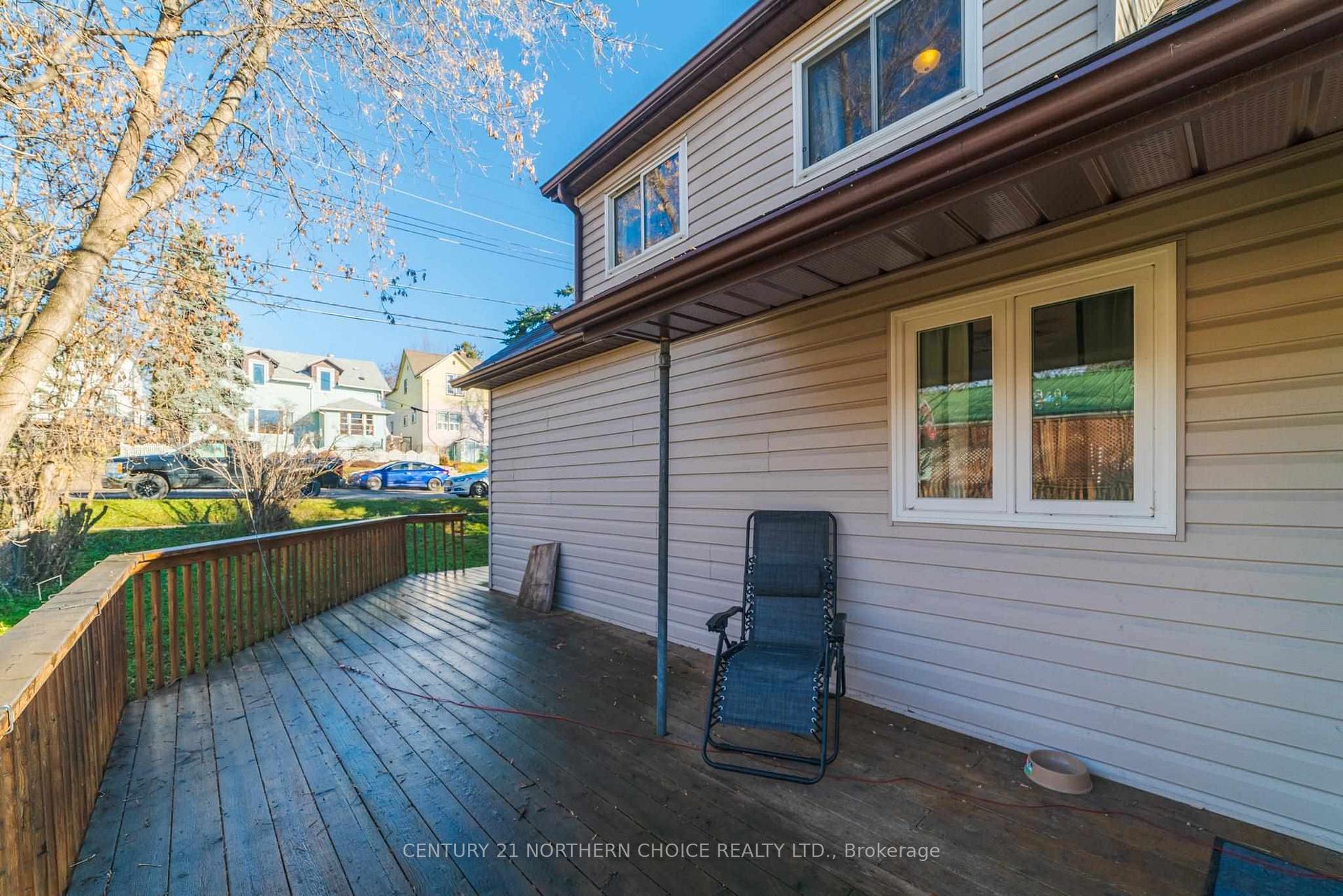 Photo 6 of 233 Third Street N, Kenora, North End — HOMEH