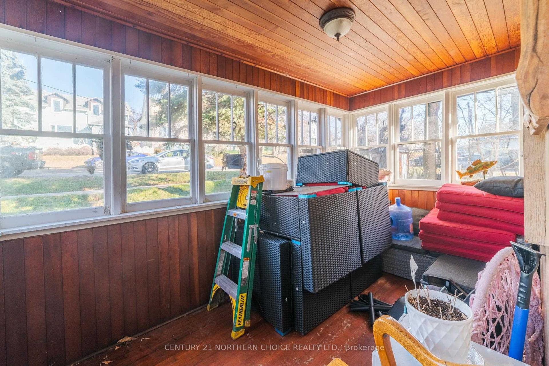 Photo 24 of 233 Third Street N, Kenora, North End — HOMEH