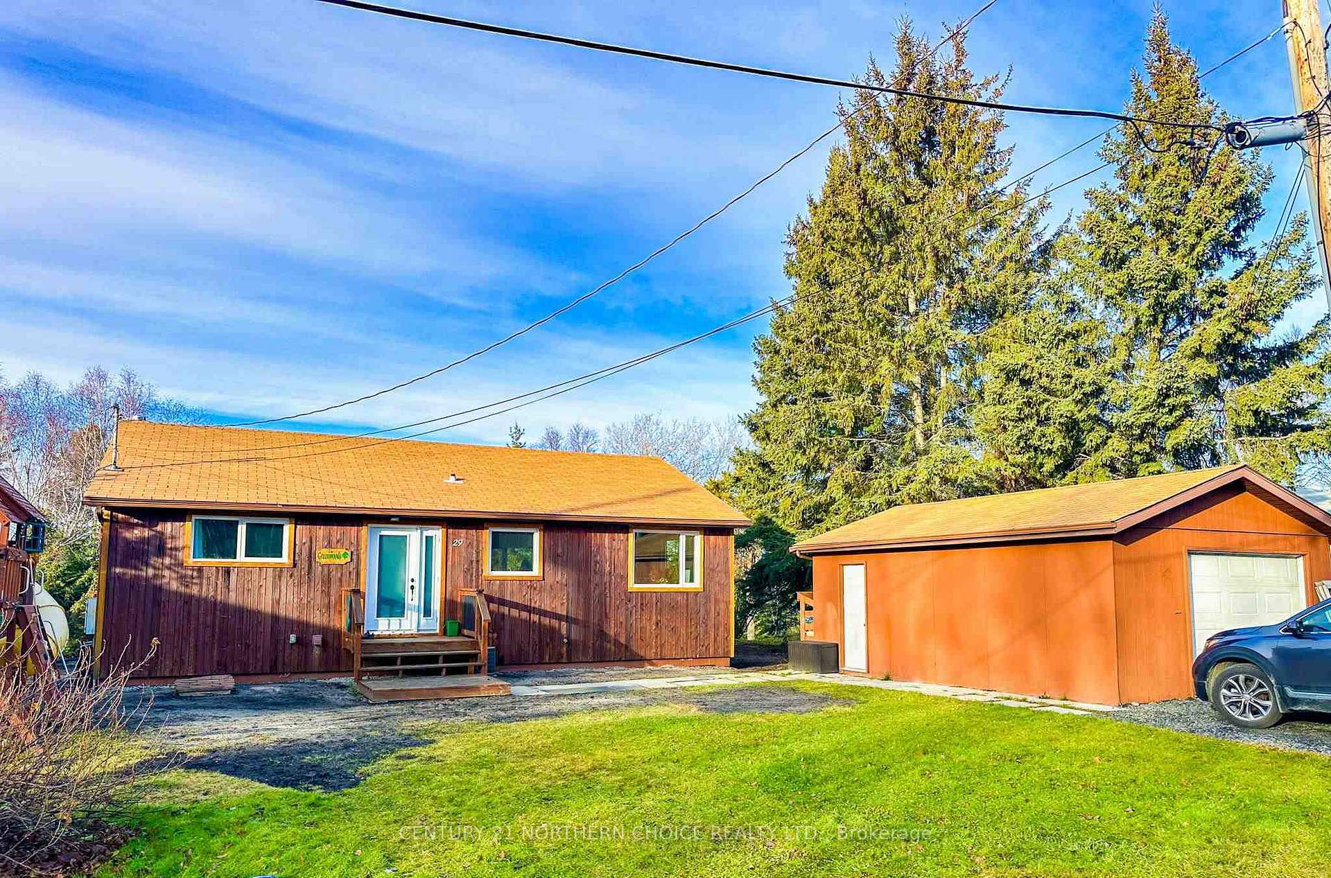 Photo 1 of 29 Cochenour Crescent, Red Lake — HOMEH