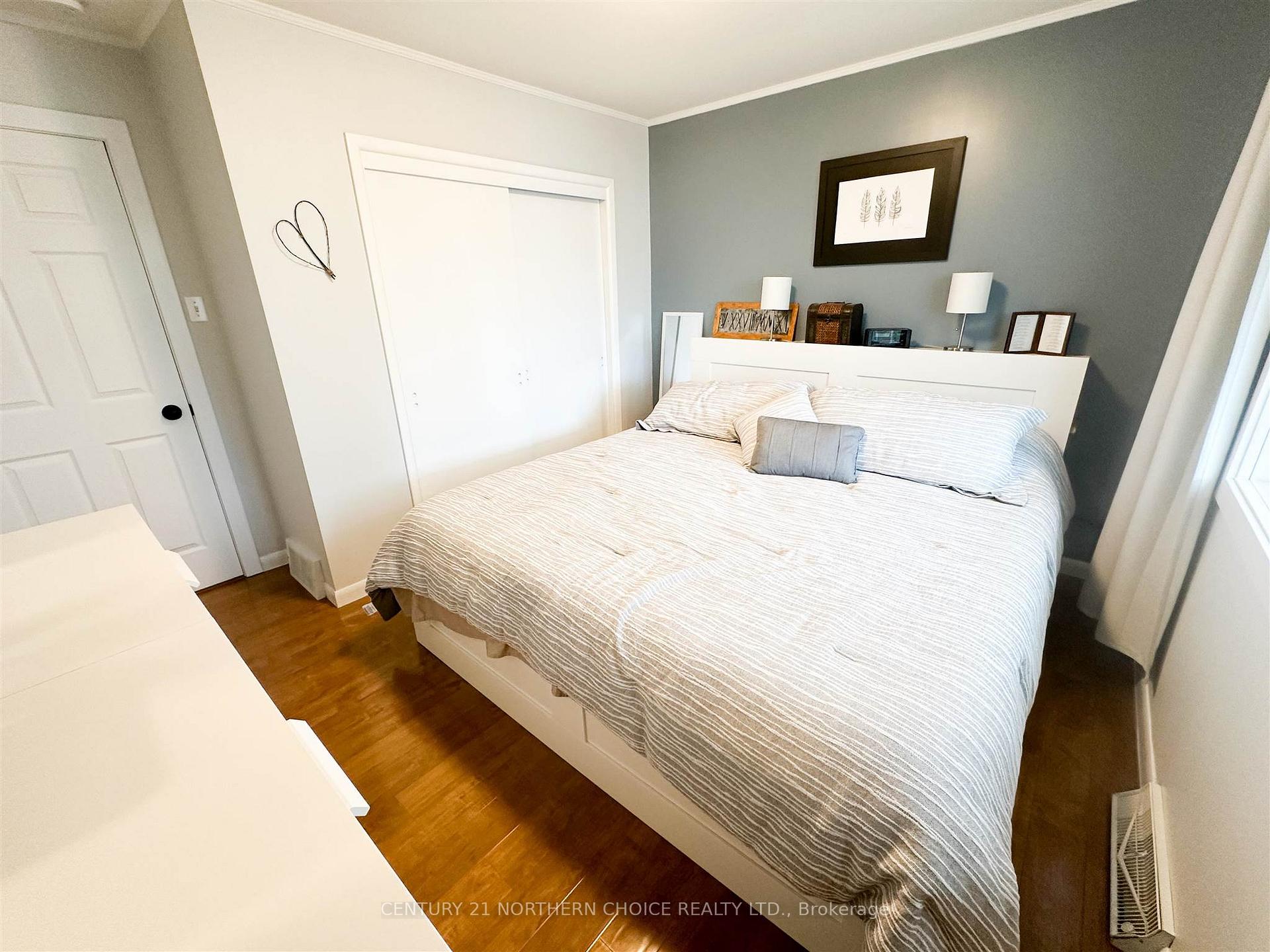 Photo 10 of 29 Cochenour Crescent, Red Lake — HOMEH