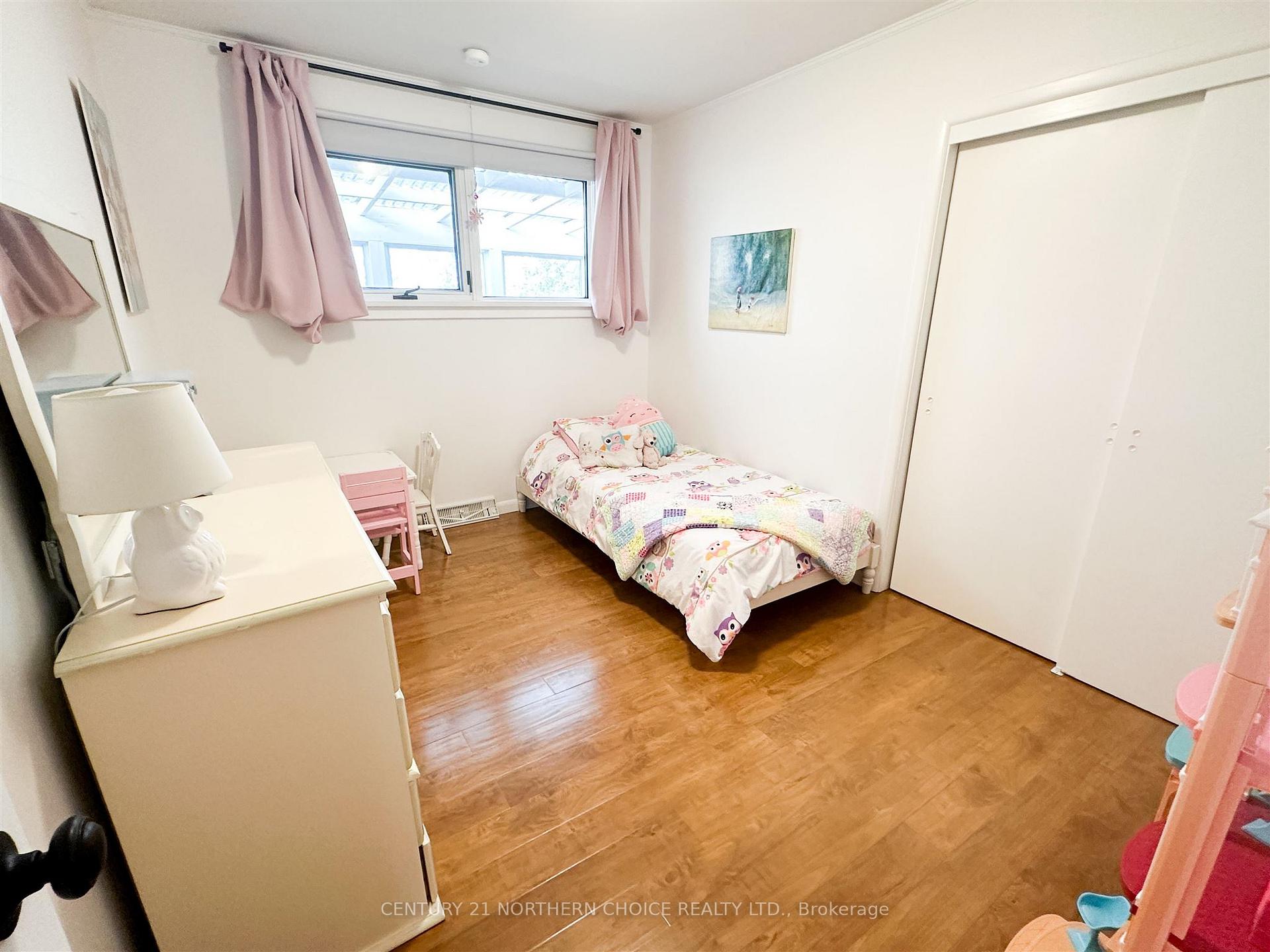Photo 11 of 29 Cochenour Crescent, Red Lake — HOMEH