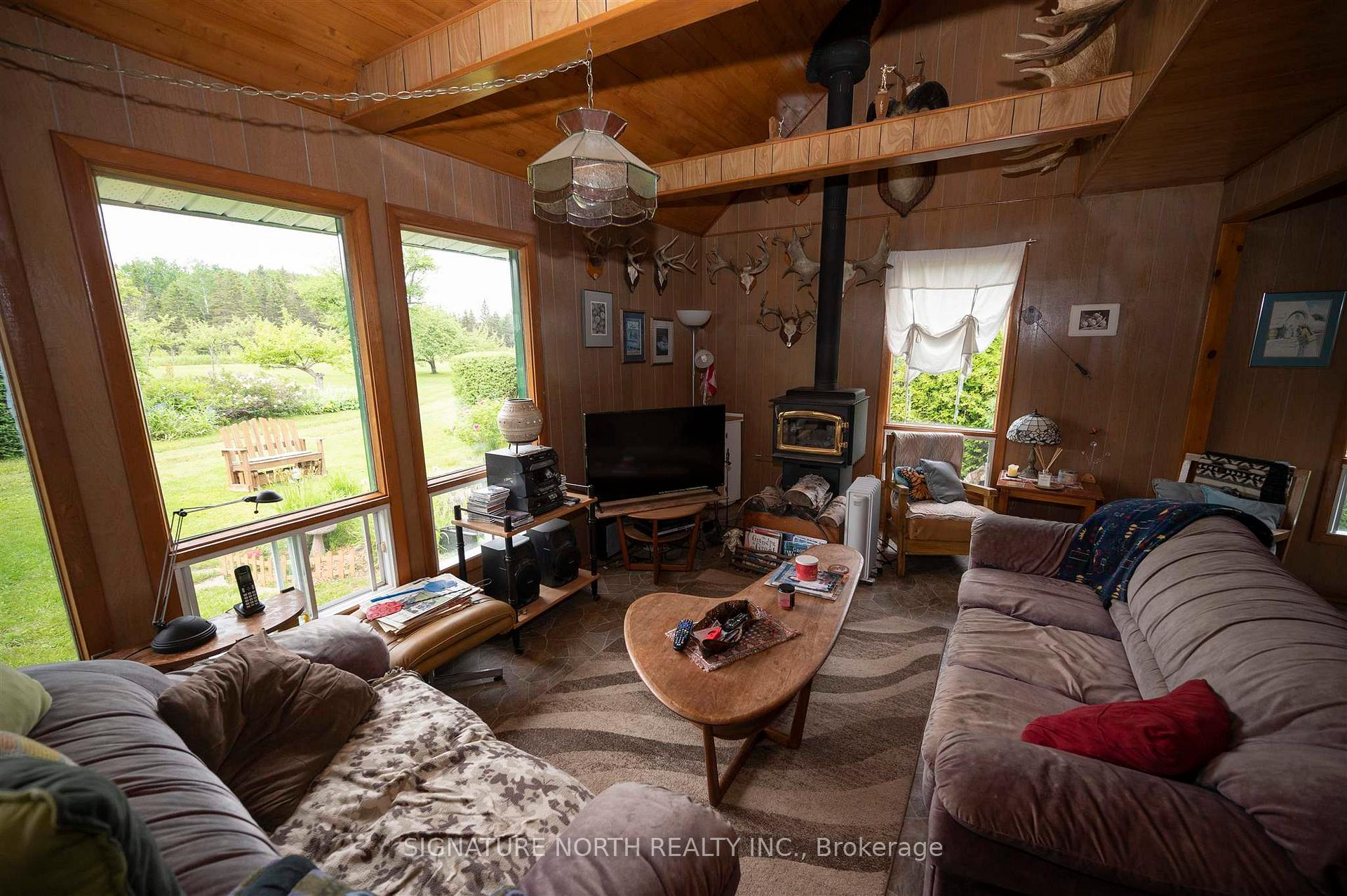 Photo 5 of 48 Anderson Road, Neebing, Crooks — HOMEH