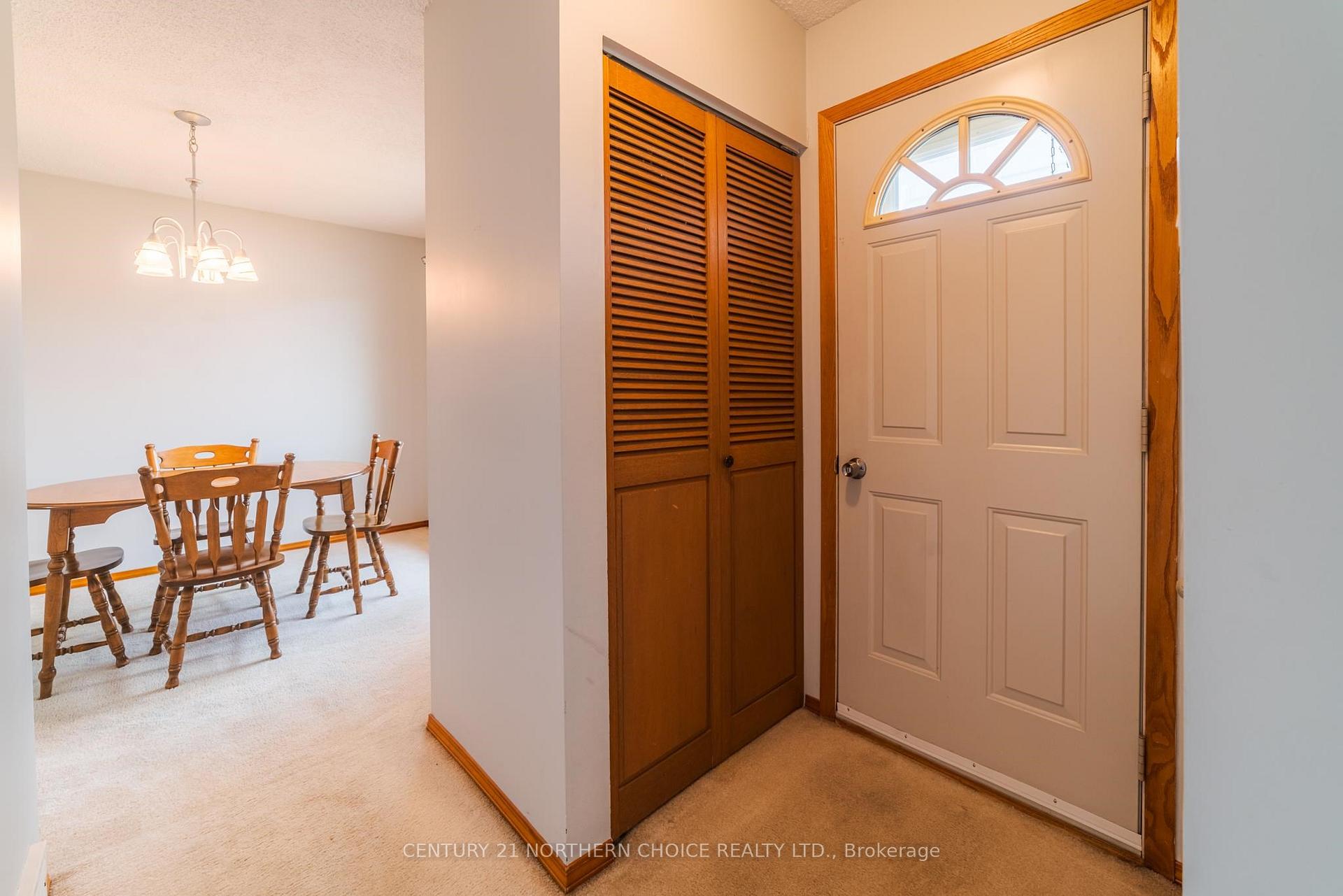 Photo 11 of 921 Valley Drive, Kenora, Evergreen — HOMEH