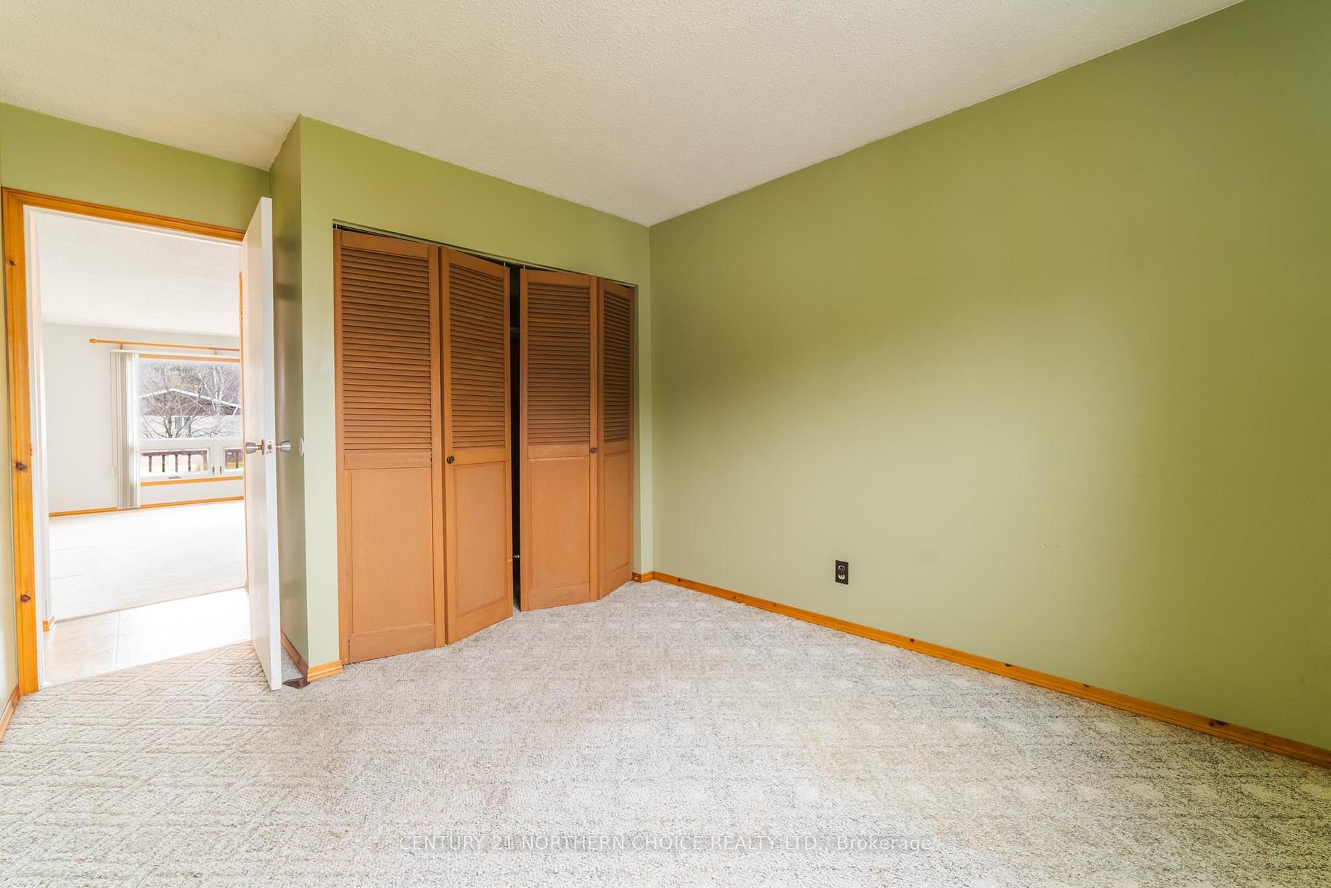 Photo 14 of 921 Valley Drive, Kenora, Evergreen — HOMEH