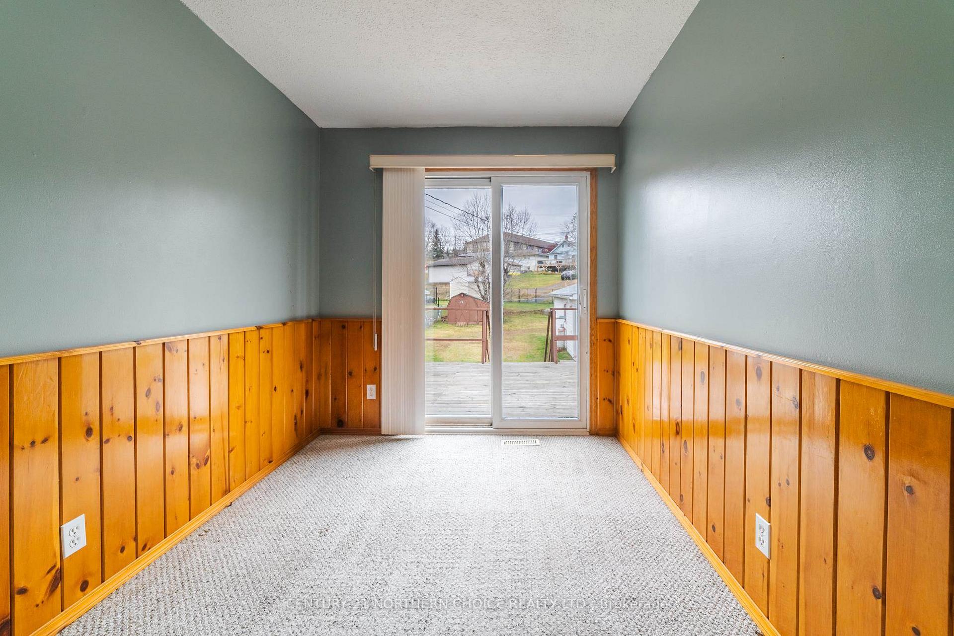 Photo 15 of 921 Valley Drive, Kenora, Evergreen — HOMEH