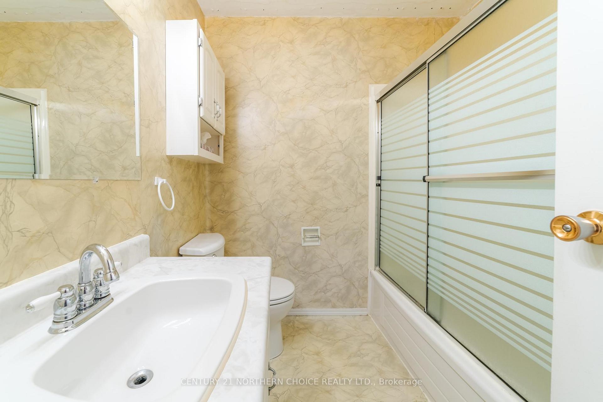Photo 20 of 921 Valley Drive, Kenora, Evergreen — HOMEH