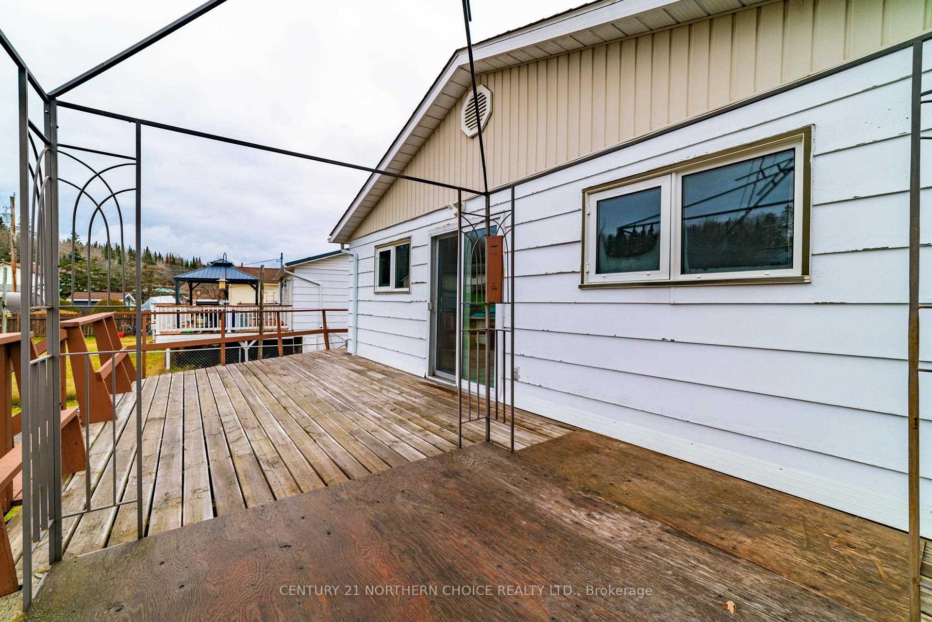 Photo 23 of 921 Valley Drive, Kenora, Evergreen — HOMEH