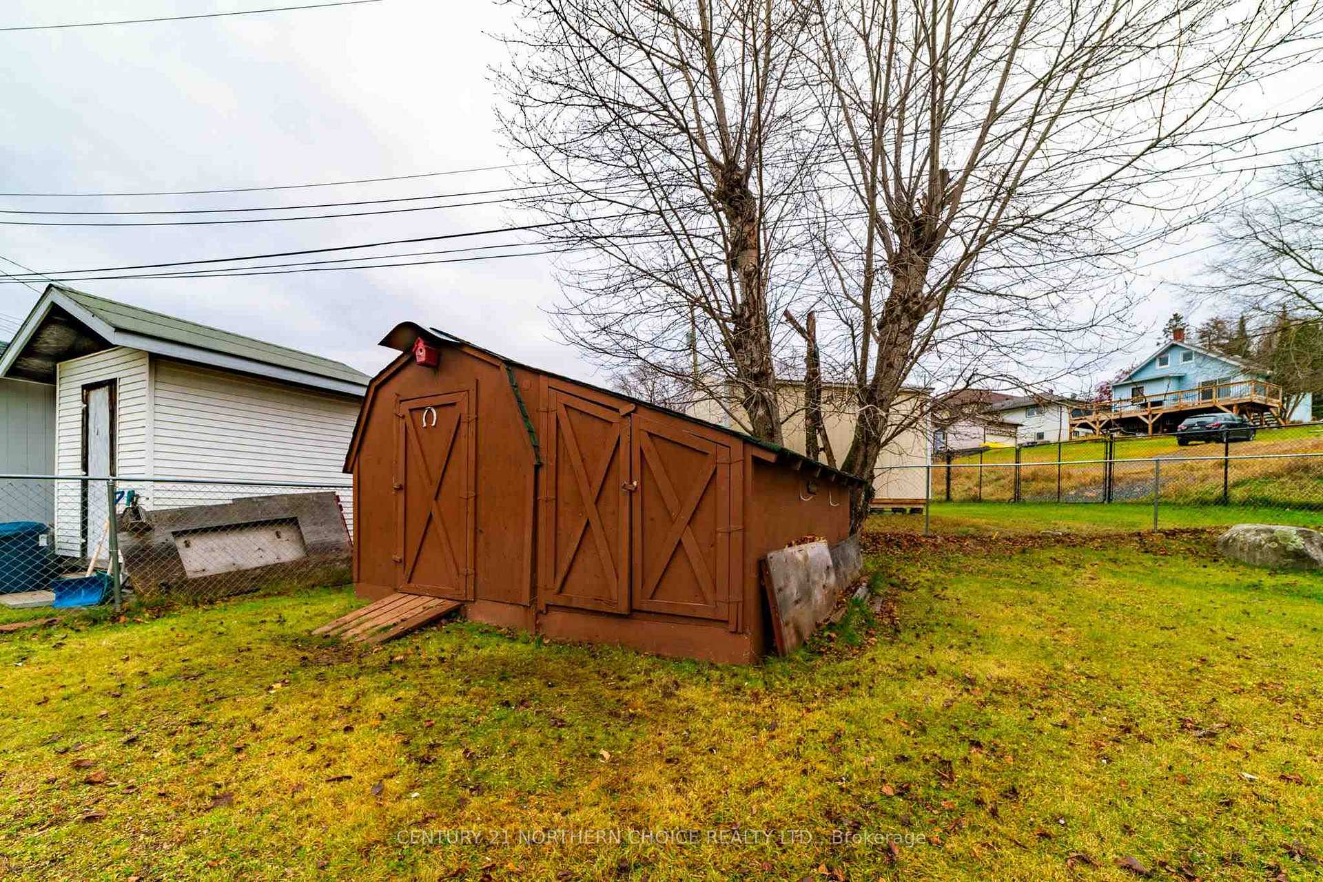 Photo 28 of 921 Valley Drive, Kenora, Evergreen — HOMEH