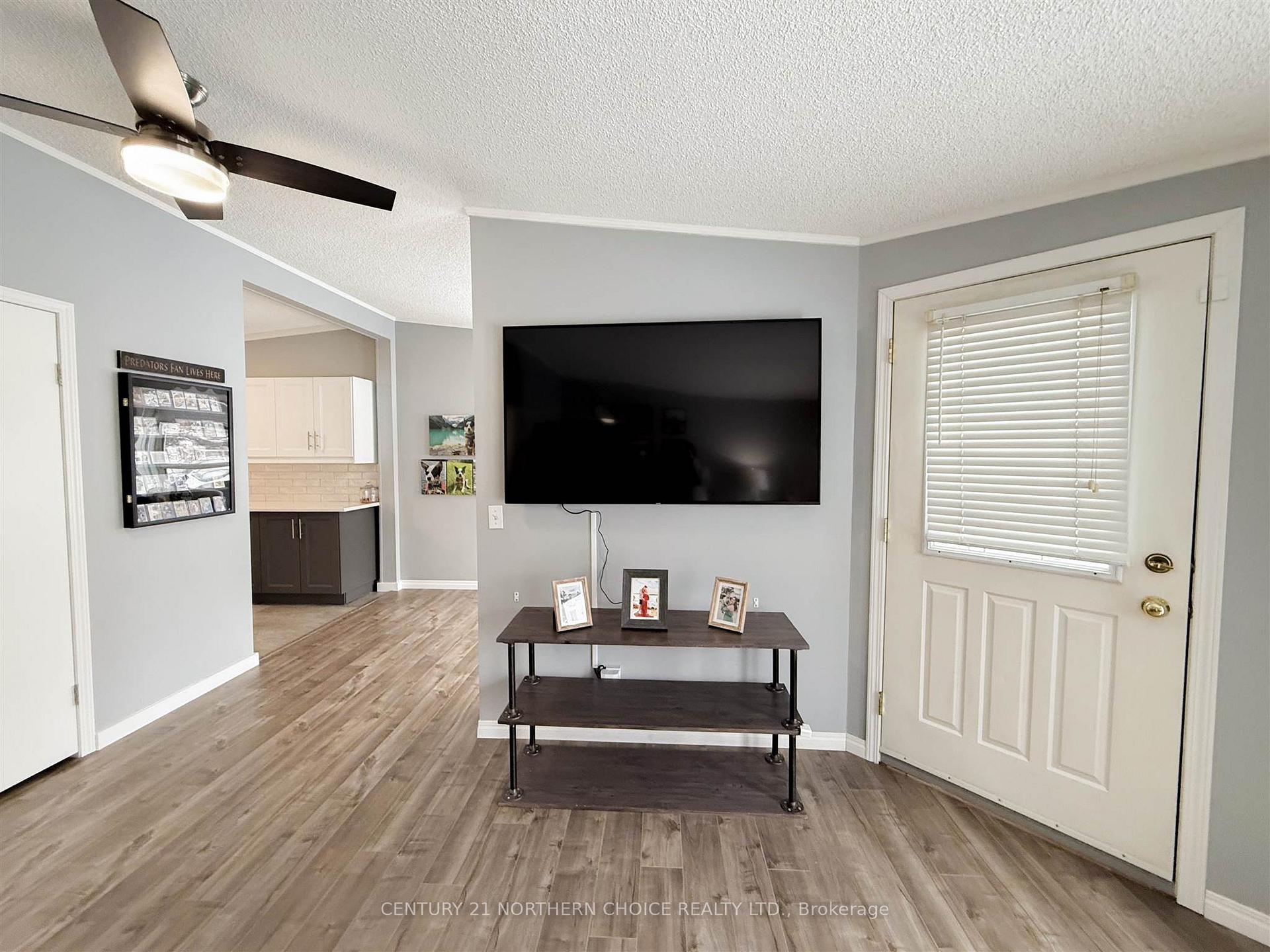 Photo 16 of 8 Sunset Place, Kenora, Evergreen — HOMEH