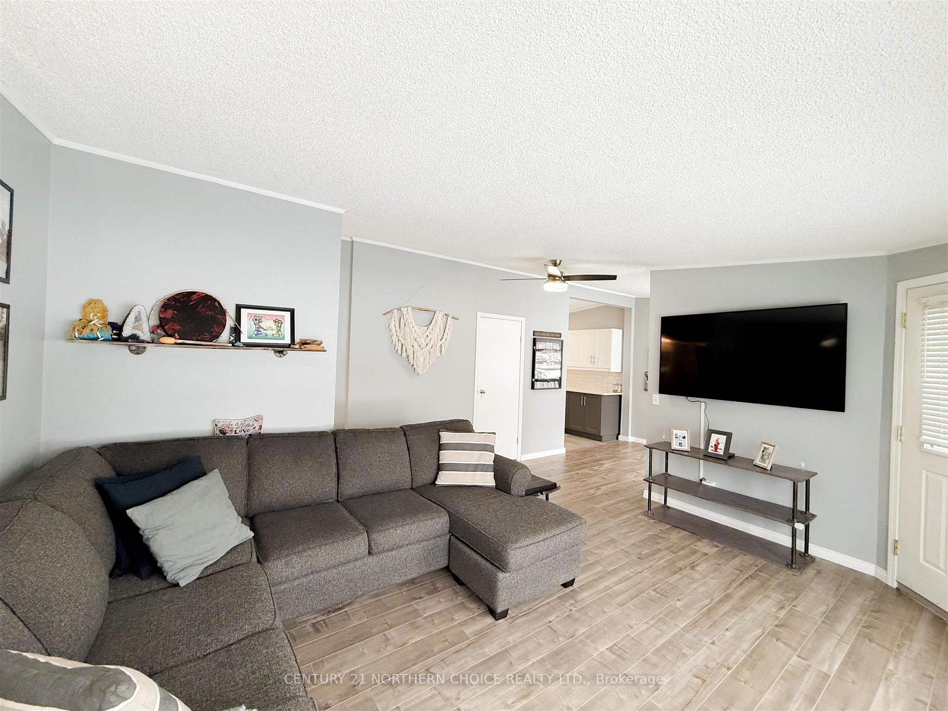 Photo 17 of 8 Sunset Place, Kenora, Evergreen — HOMEH