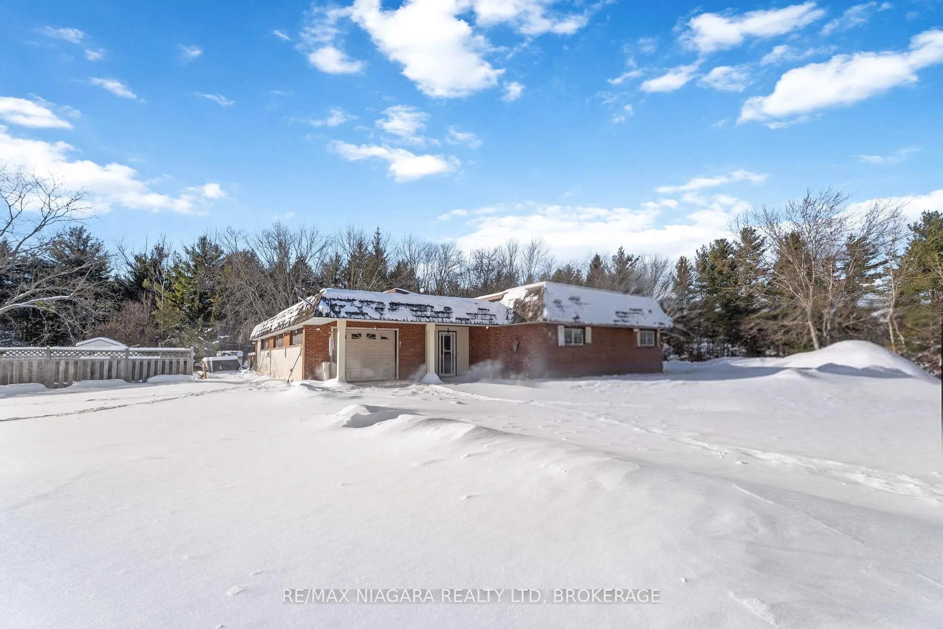 Photo 3 of 791 Darby Road, Welland, Cooks Mills — HOMEH