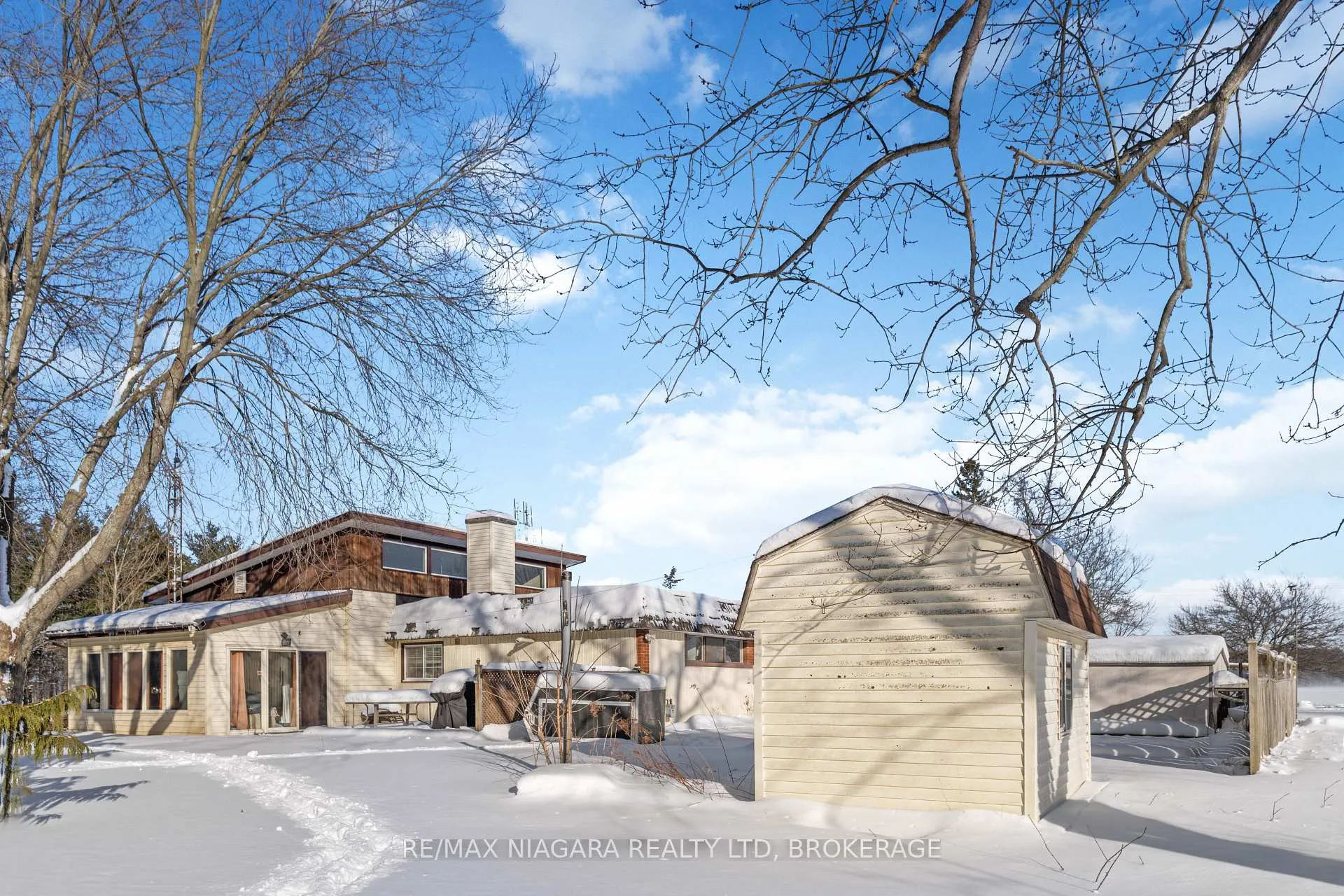 Photo 34 of 791 Darby Road, Welland, Cooks Mills — HOMEH