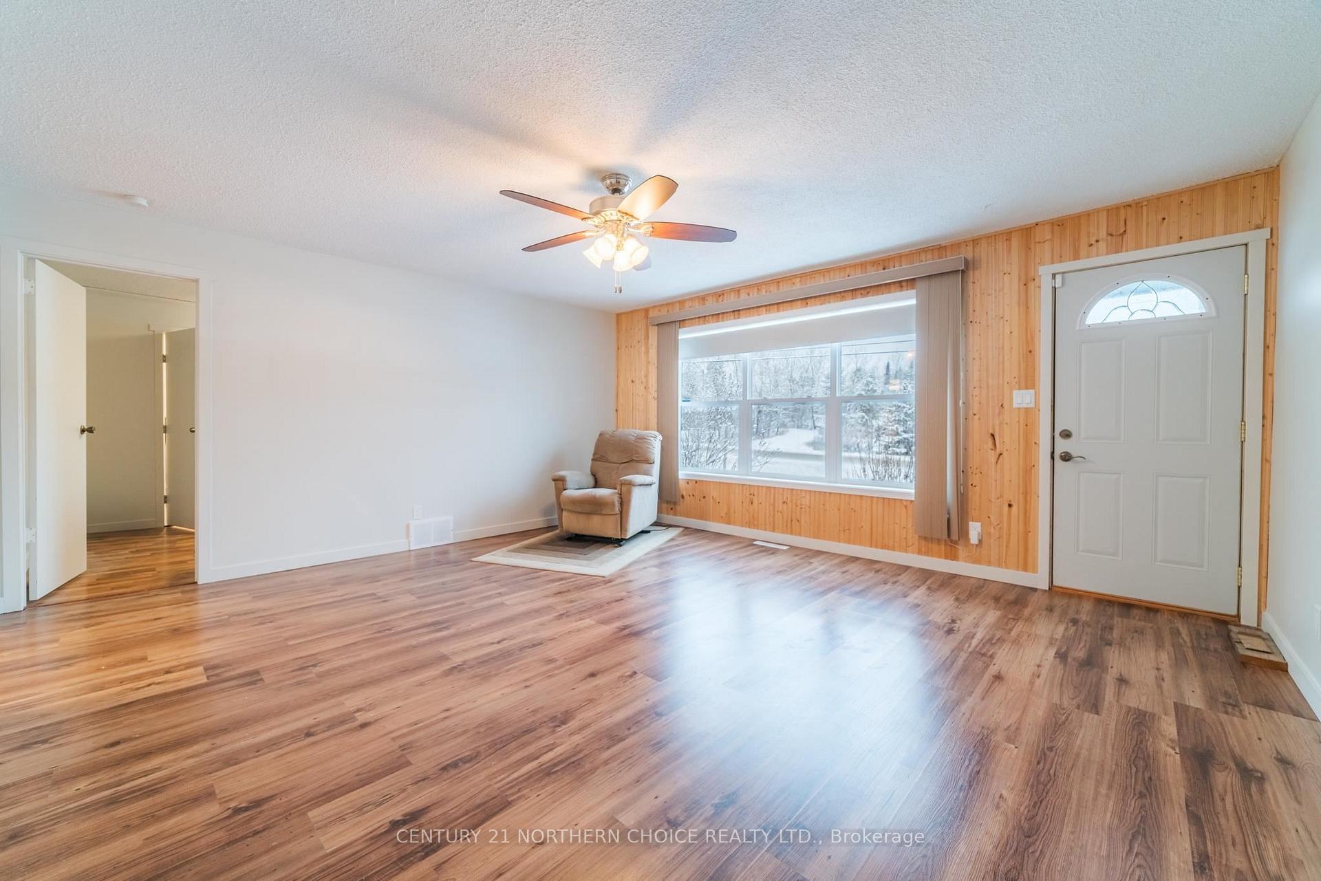 Photo 7 of 723 Airport Road, Kenora, Airport Road North — HOMEH