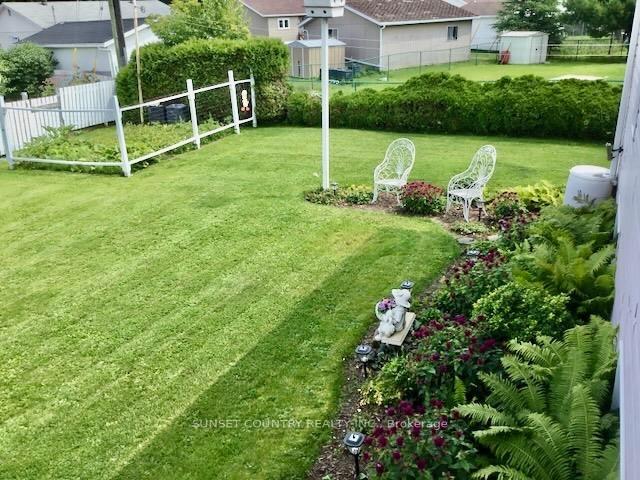 Photo 33 of 41 Clearwater Crescent, Dryden, Pronger Park — HOMEH