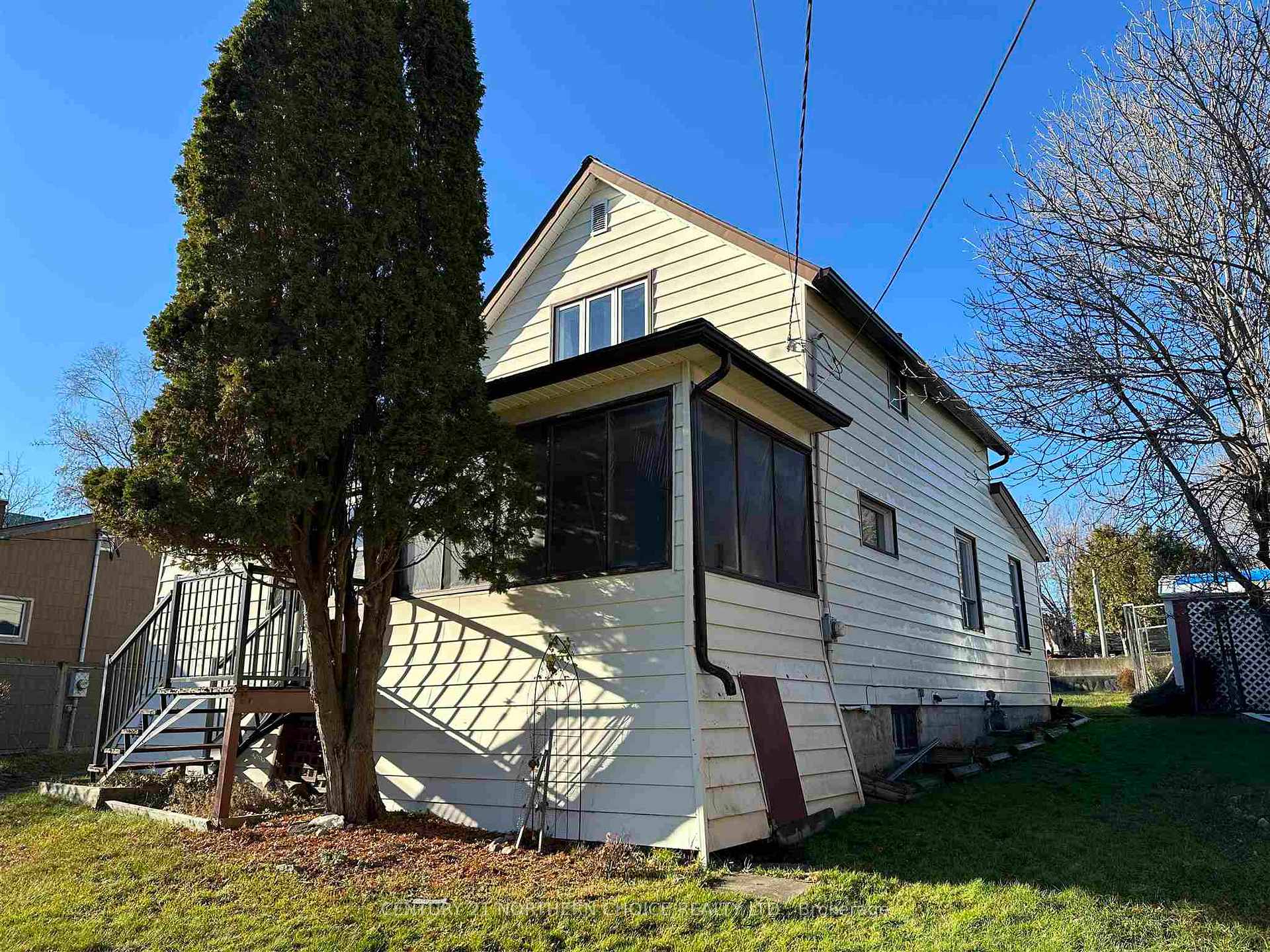 Photo 1 of 346 Eighth Avenue S, Kenora, Lakeside — HOMEH