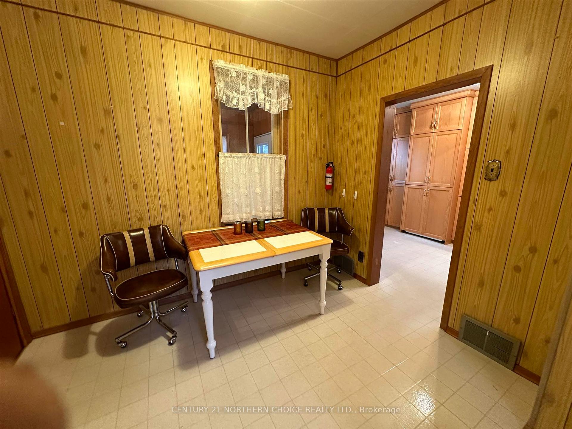 Photo 9 of 346 Eighth Avenue S, Kenora, Lakeside — HOMEH