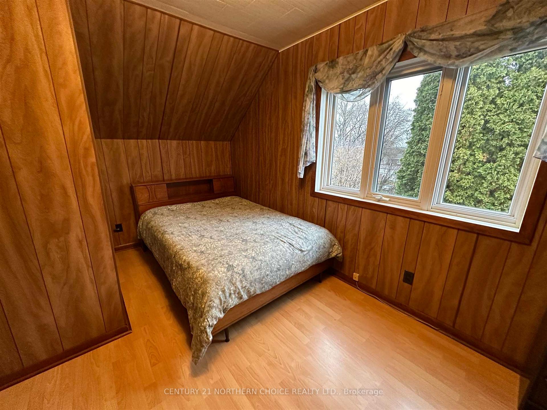 Photo 17 of 346 Eighth Avenue S, Kenora, Lakeside — HOMEH