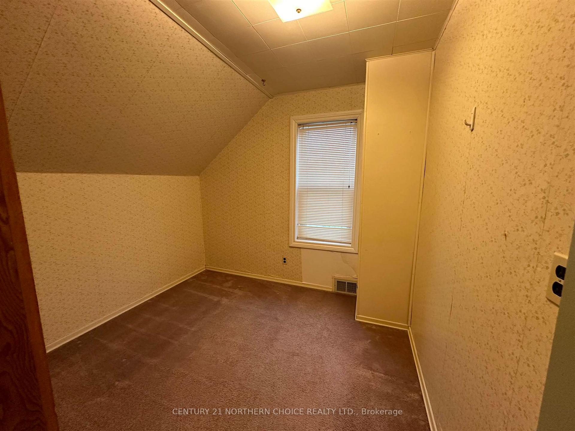 Photo 21 of 346 Eighth Avenue S, Kenora, Lakeside — HOMEH