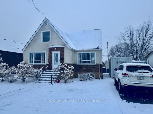 Front of 2035 Hamilton Avenue