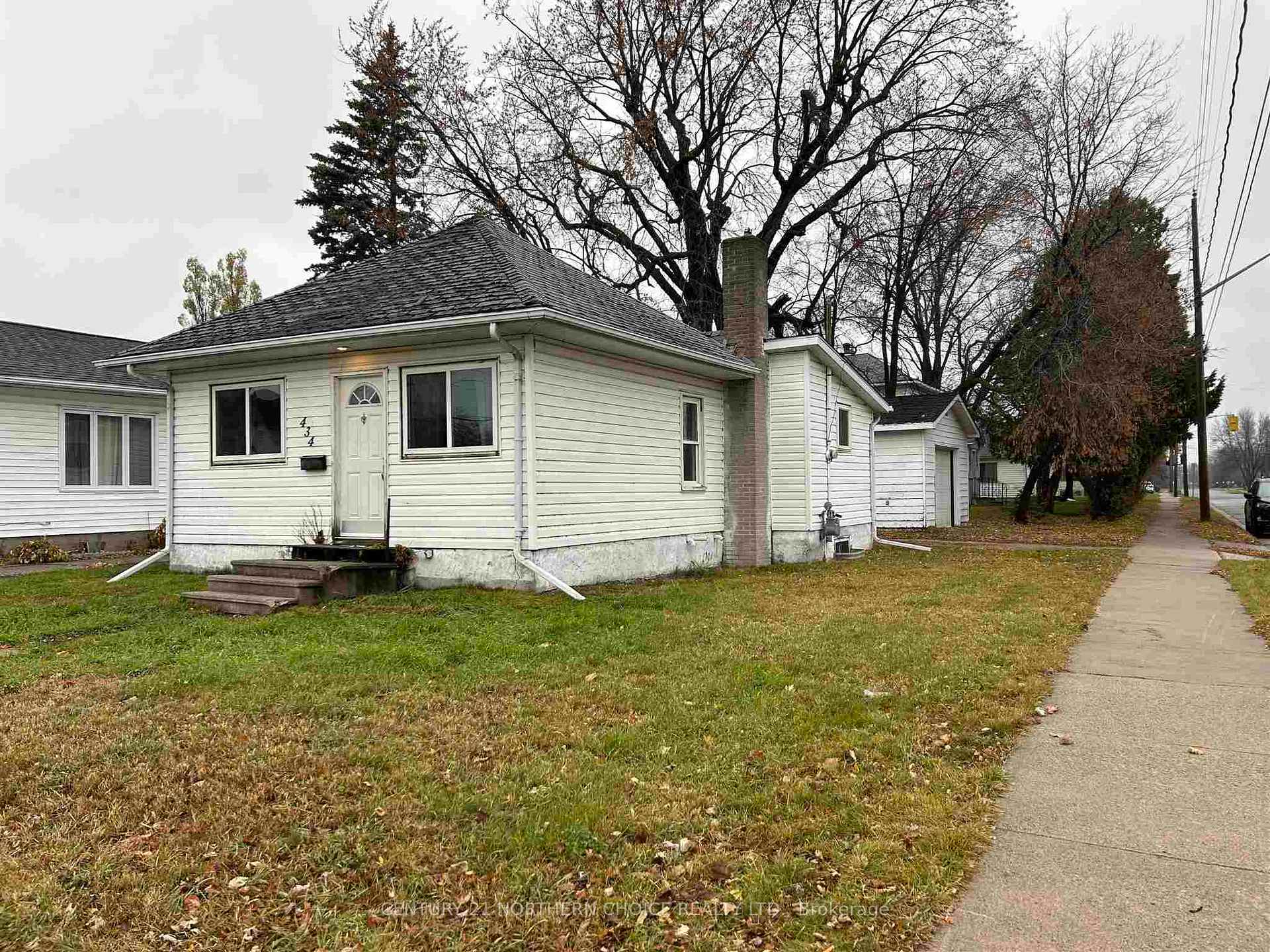 Photo 3 of 434 First Street E, Fort Frances — HOMEH
