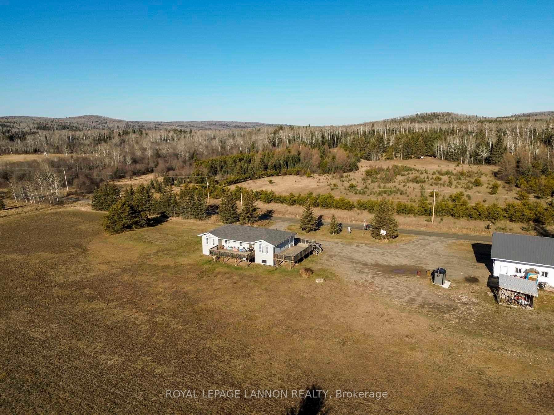 Photo 8 of 7 Peuramaki Bridge Loop, Thunder Bay Remote Area, Ware — HOMEH