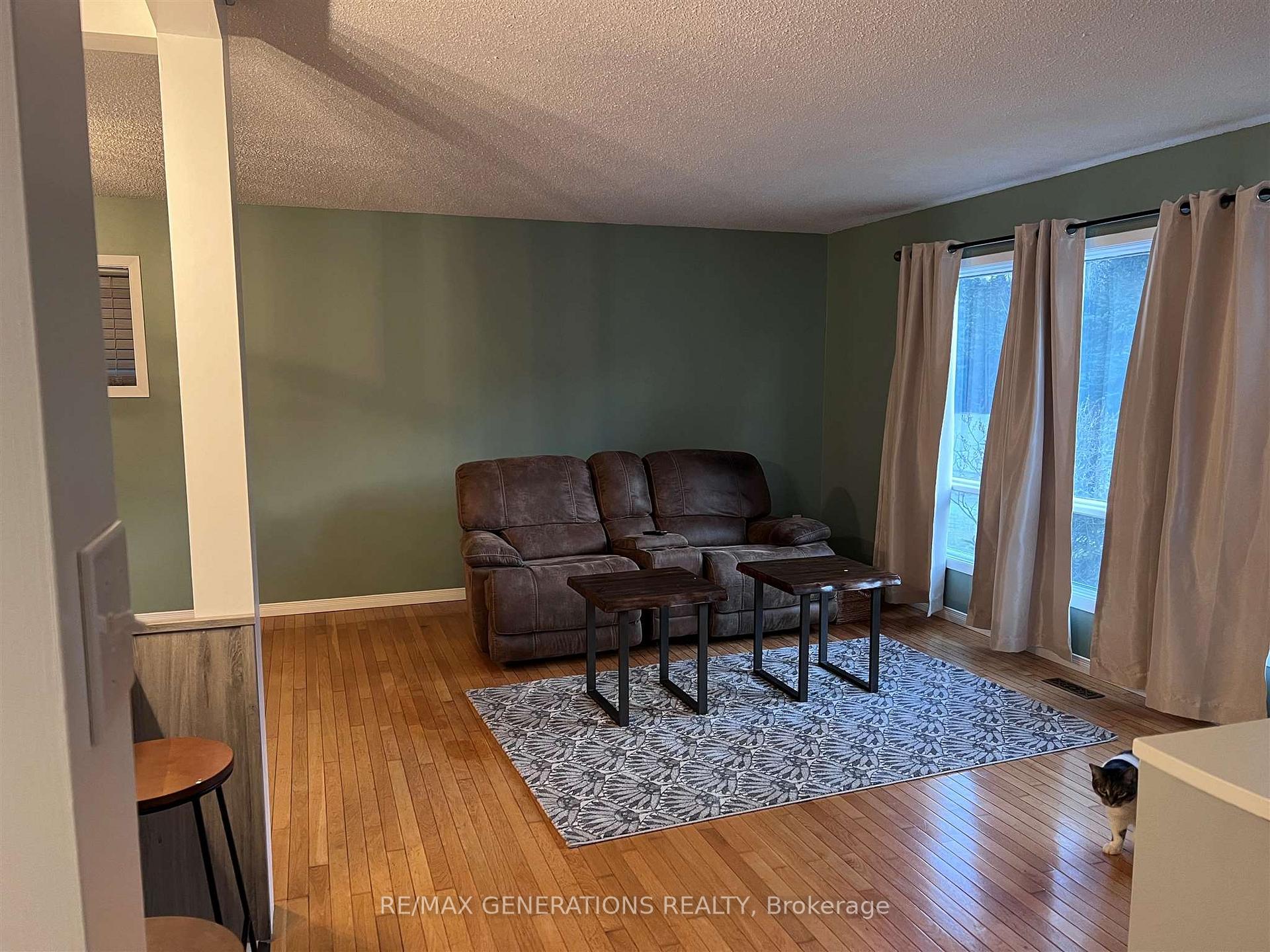 Photo 5 of 123 Hemlo Drive, Marathon — HOMEH