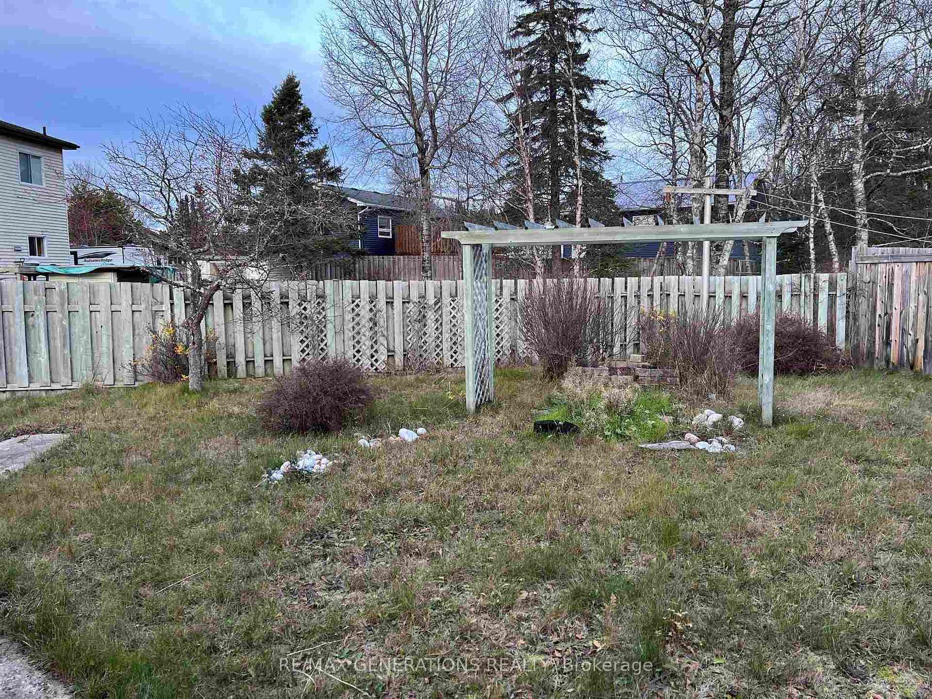 Photo 19 of 123 Hemlo Drive, Marathon — HOMEH