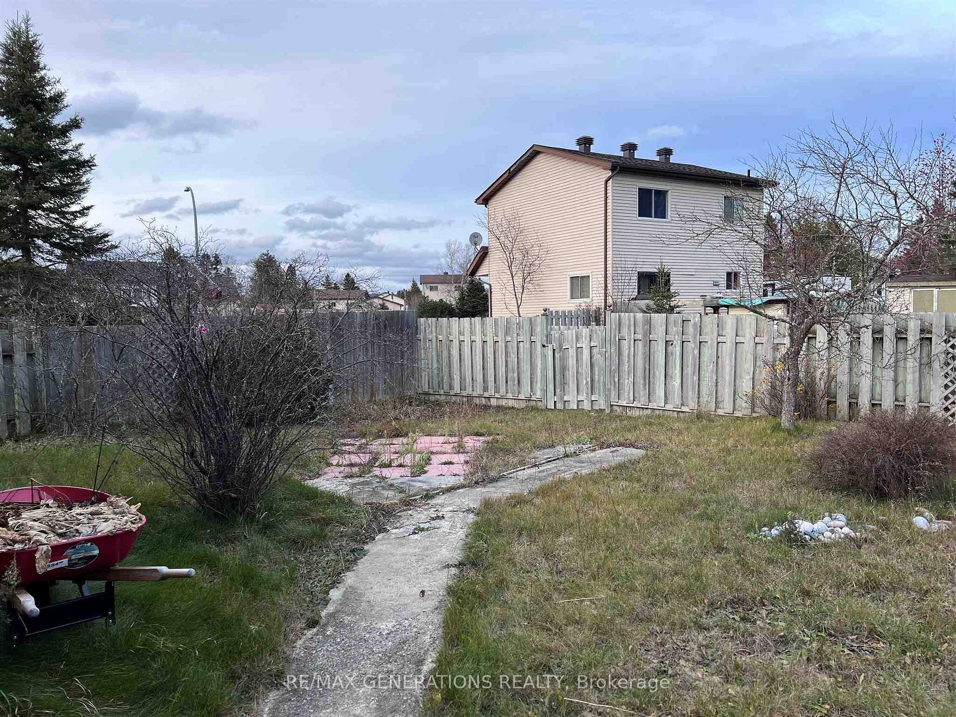 Photo 20 of 123 Hemlo Drive, Marathon — HOMEH