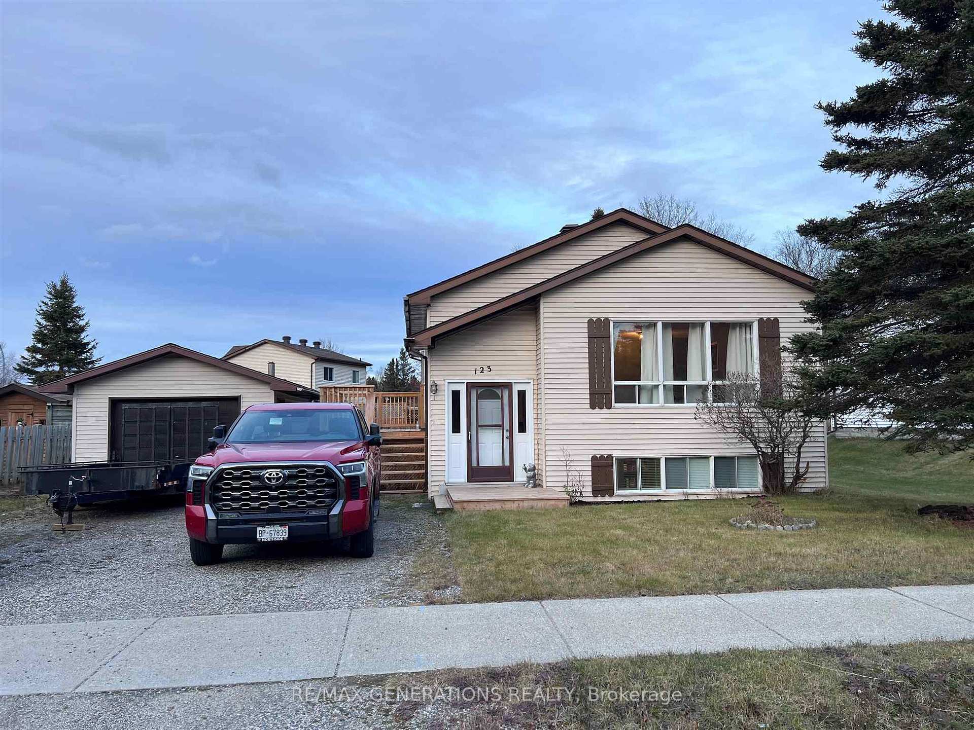 Photo 26 of 123 Hemlo Drive, Marathon — HOMEH