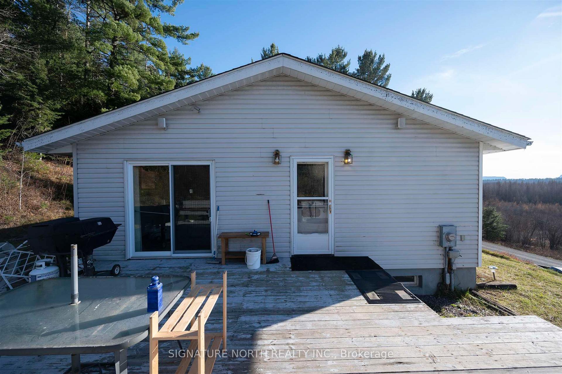 Photo 29 of 1164 Hwy 597, Neebing, Pardee — HOMEH