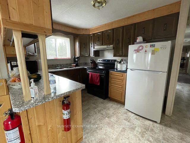 Photo 5 of 33 Alexandra Street, Kenora Remote Area, Vermilion Bay — HOMEH
