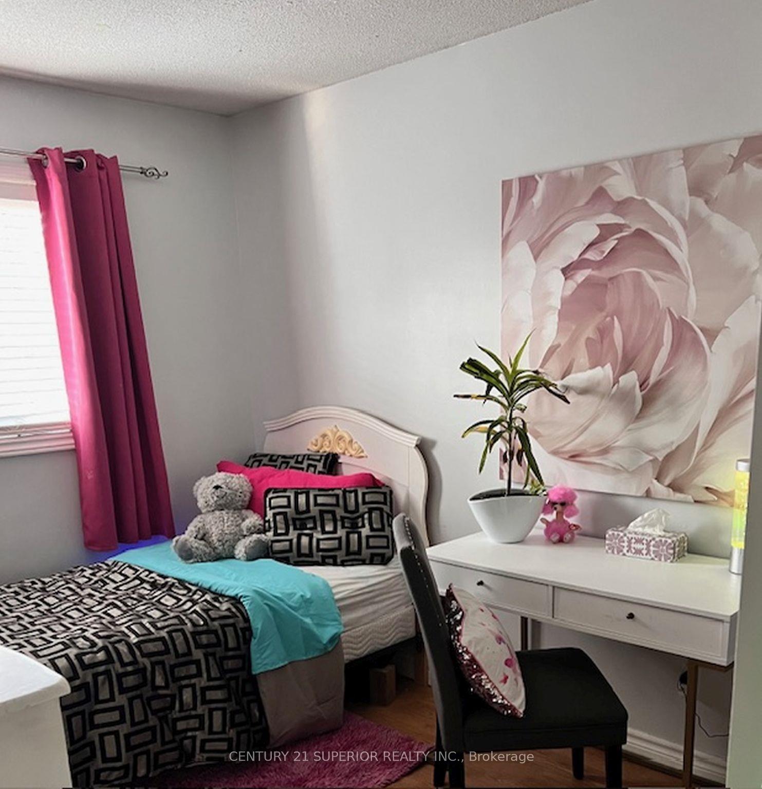 Photo 21 of 17 Bastedo Crescent, Marathon — HOMEH