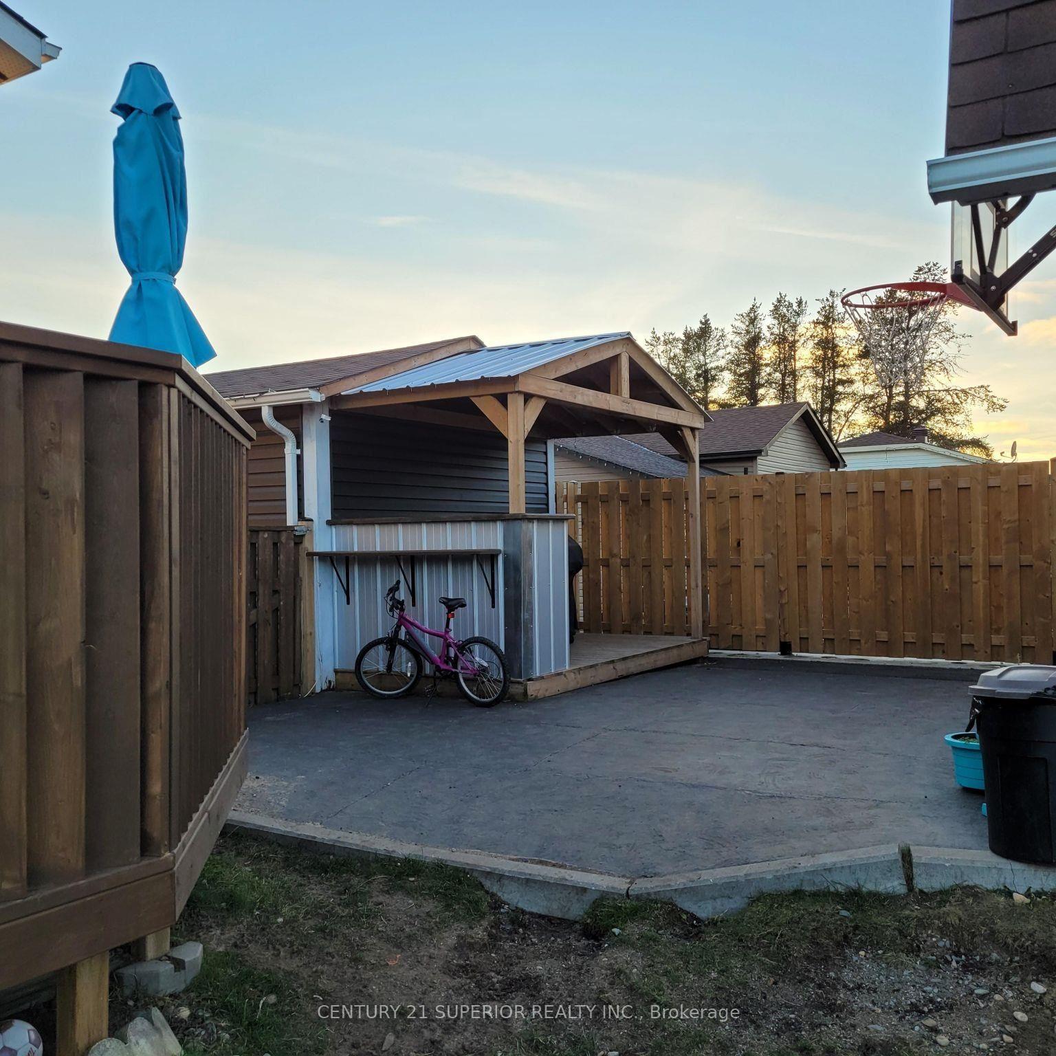 Photo 32 of 17 Bastedo Crescent, Marathon — HOMEH