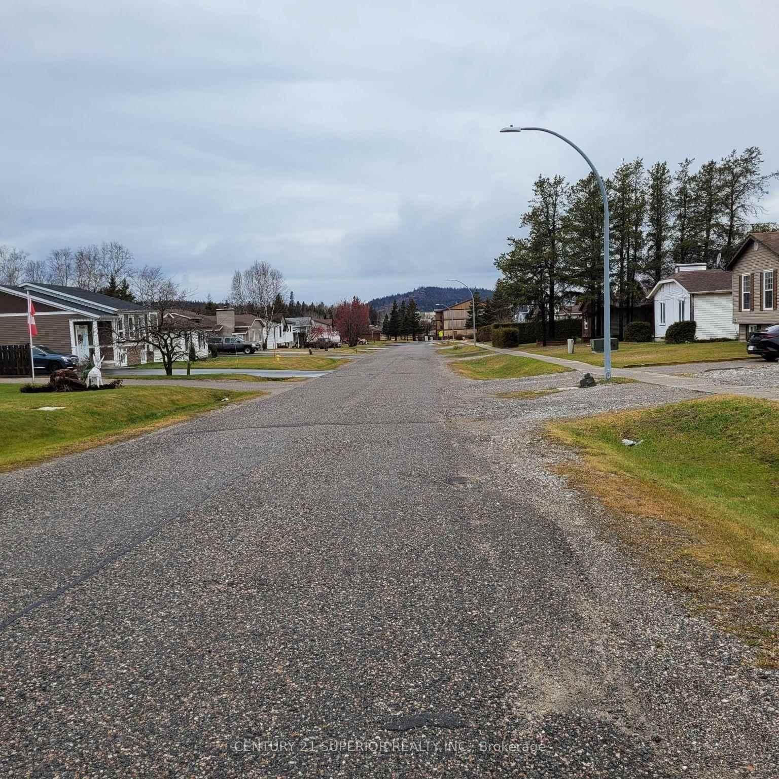 Photo 43 of 17 Bastedo Crescent, Marathon — HOMEH