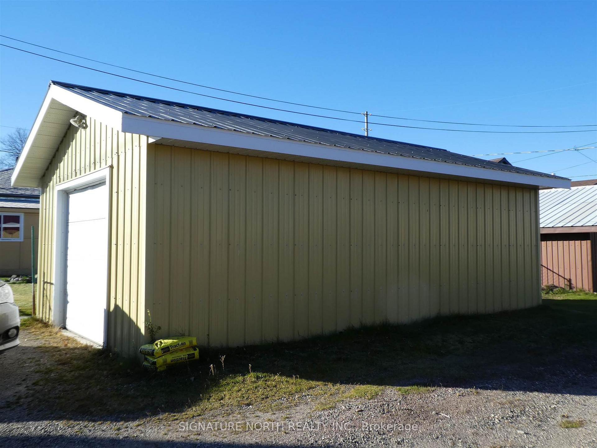 Photo 38 of 106 Barton Ave W, Greenstone — HOMEH