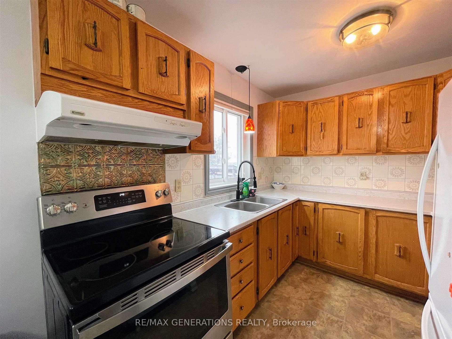 Photo 7 of 36 Moose Drive, Manitouwadge — HOMEH