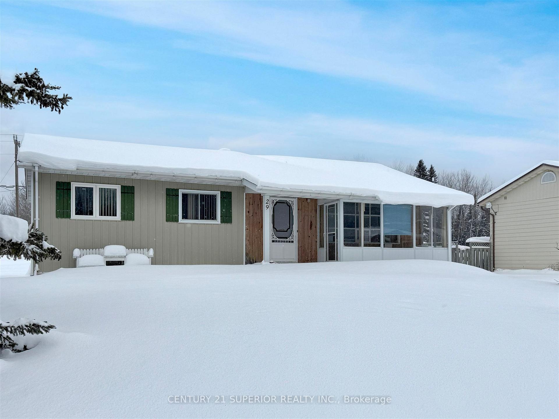Photo 1 of 29 Lynx Ave, Manitouwadge — HOMEH