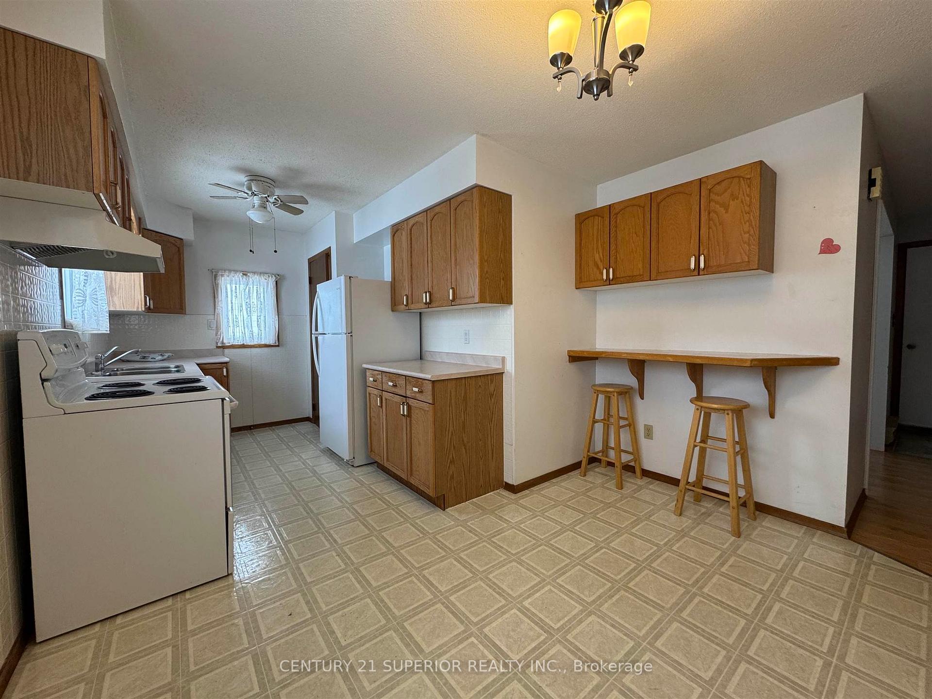 Photo 5 of 29 Lynx Ave, Manitouwadge — HOMEH