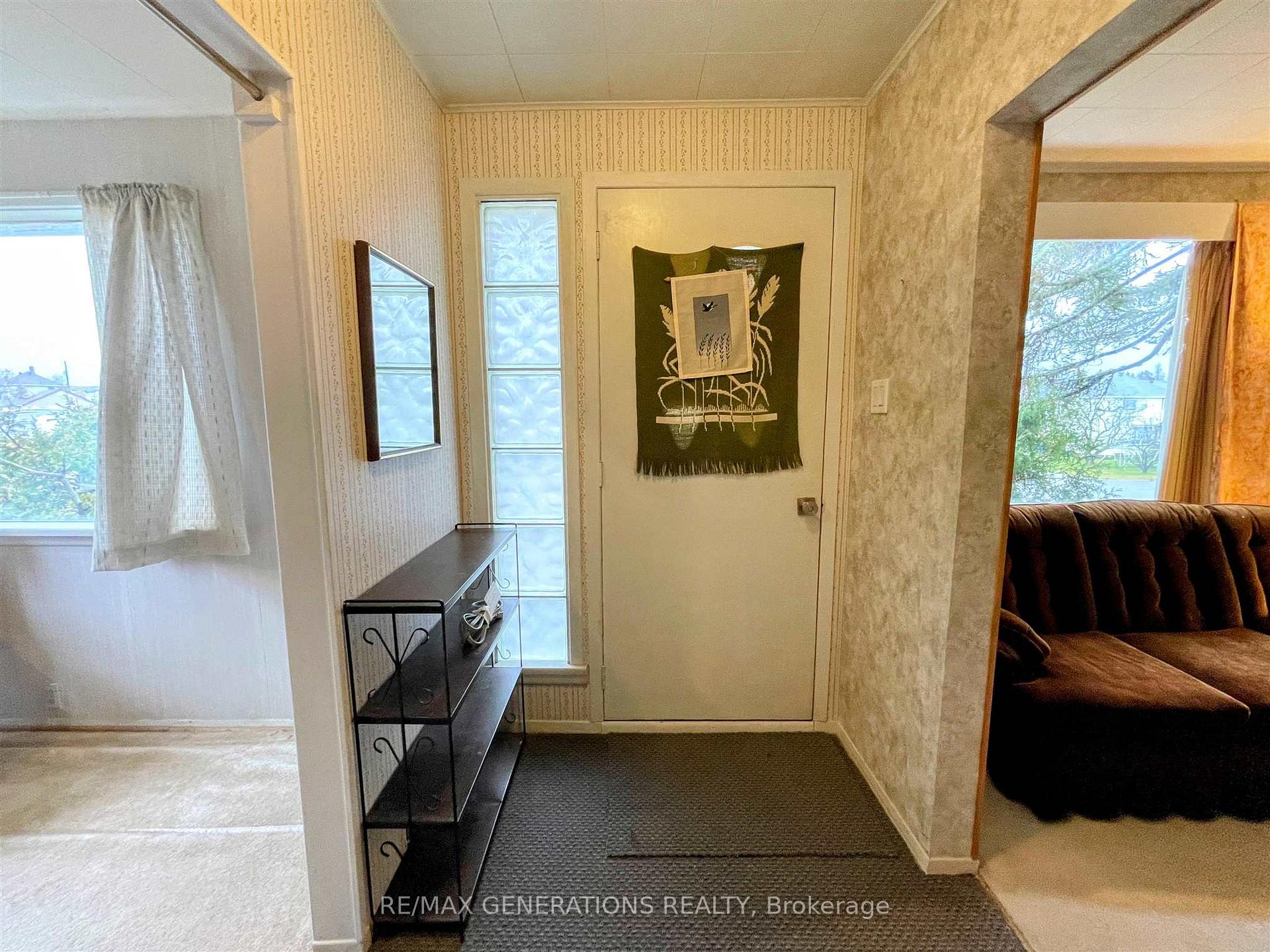 Photo 6 of 18 Ross Avenue, Marathon — HOMEH