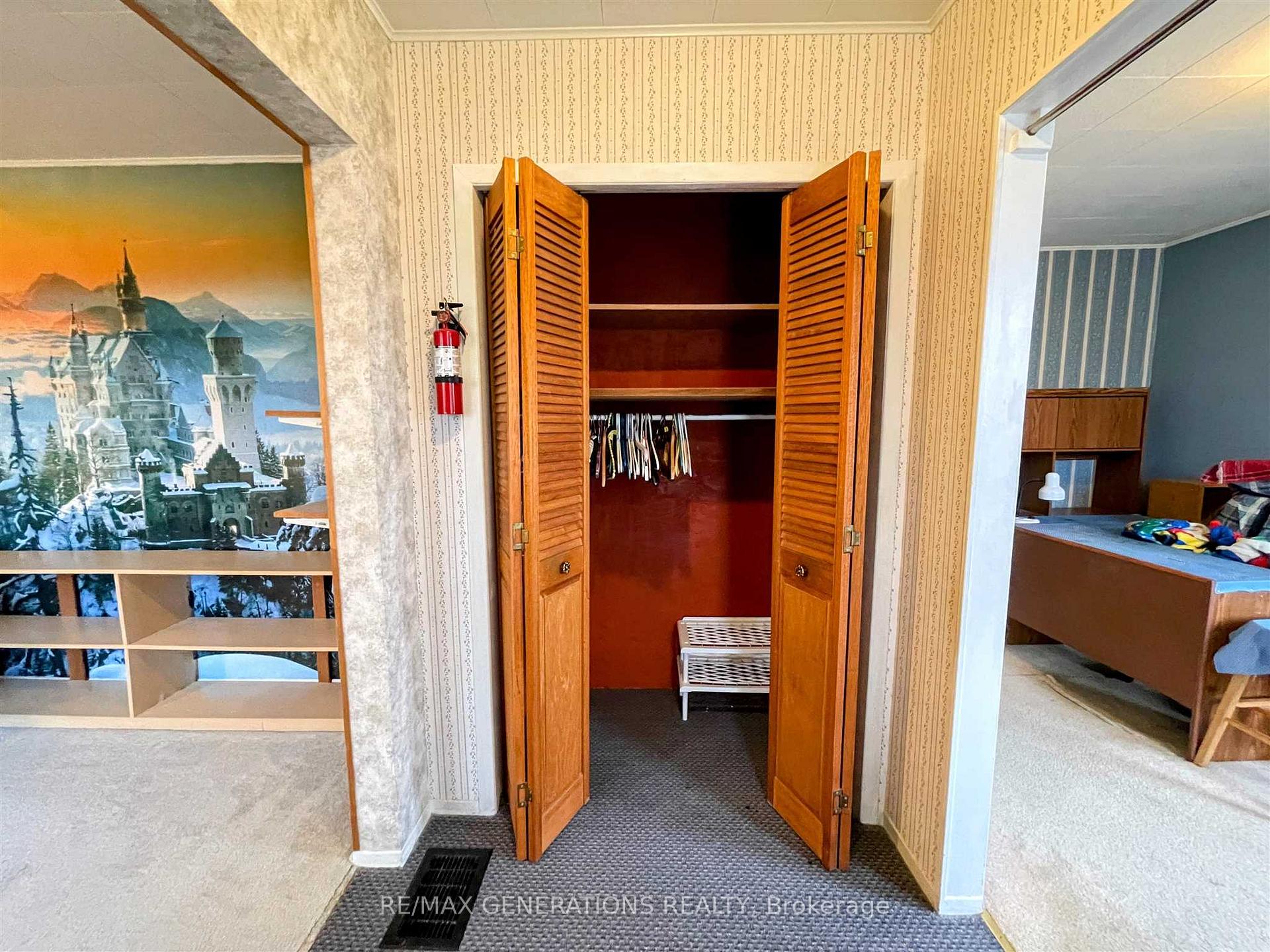 Photo 7 of 18 Ross Avenue, Marathon — HOMEH